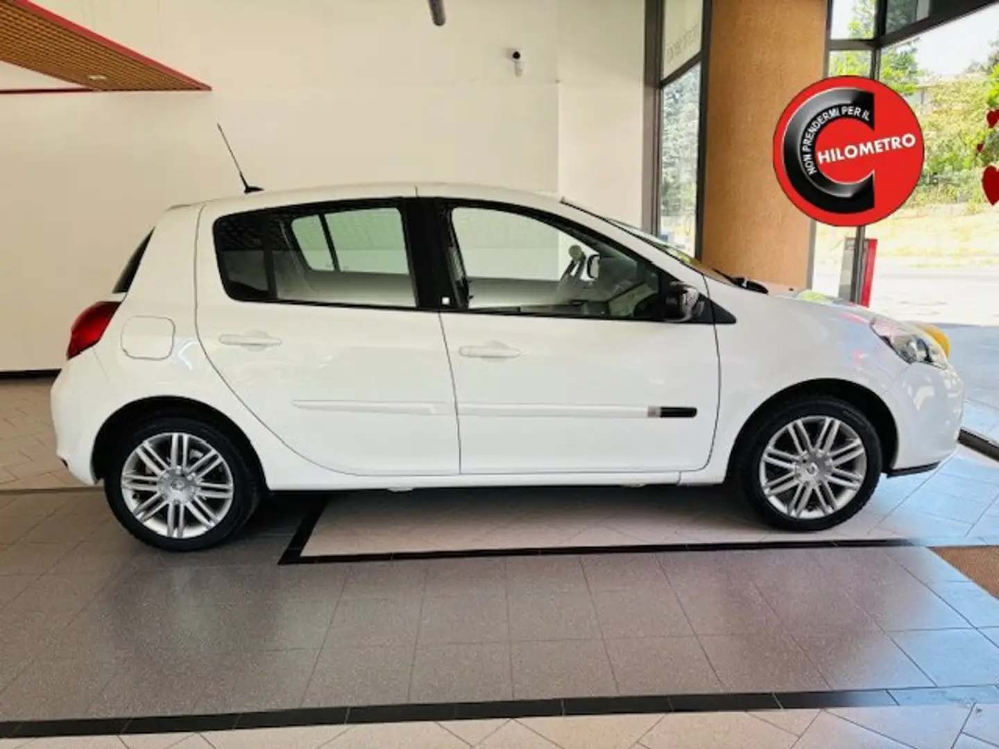 Renault Clio 5p 1.2 16v Dynamique Bianco - 1