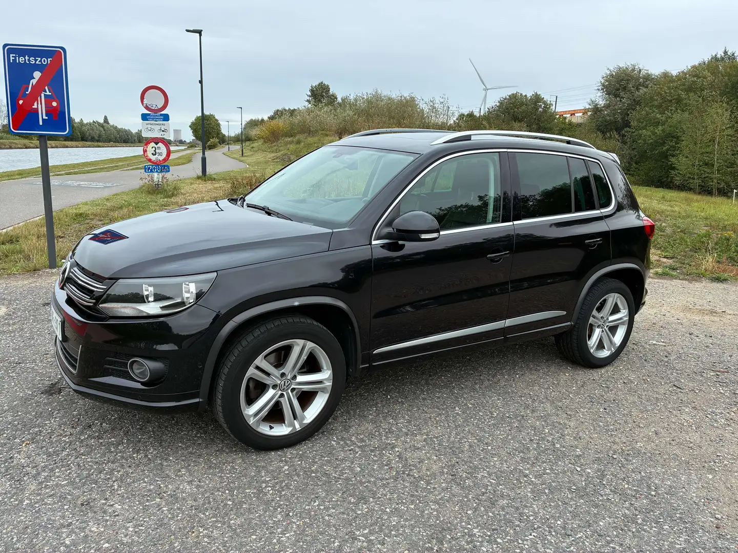 Volkswagen Tiguan Tiguan 1.4 TSI R-LINE 89101 km Nero - 1