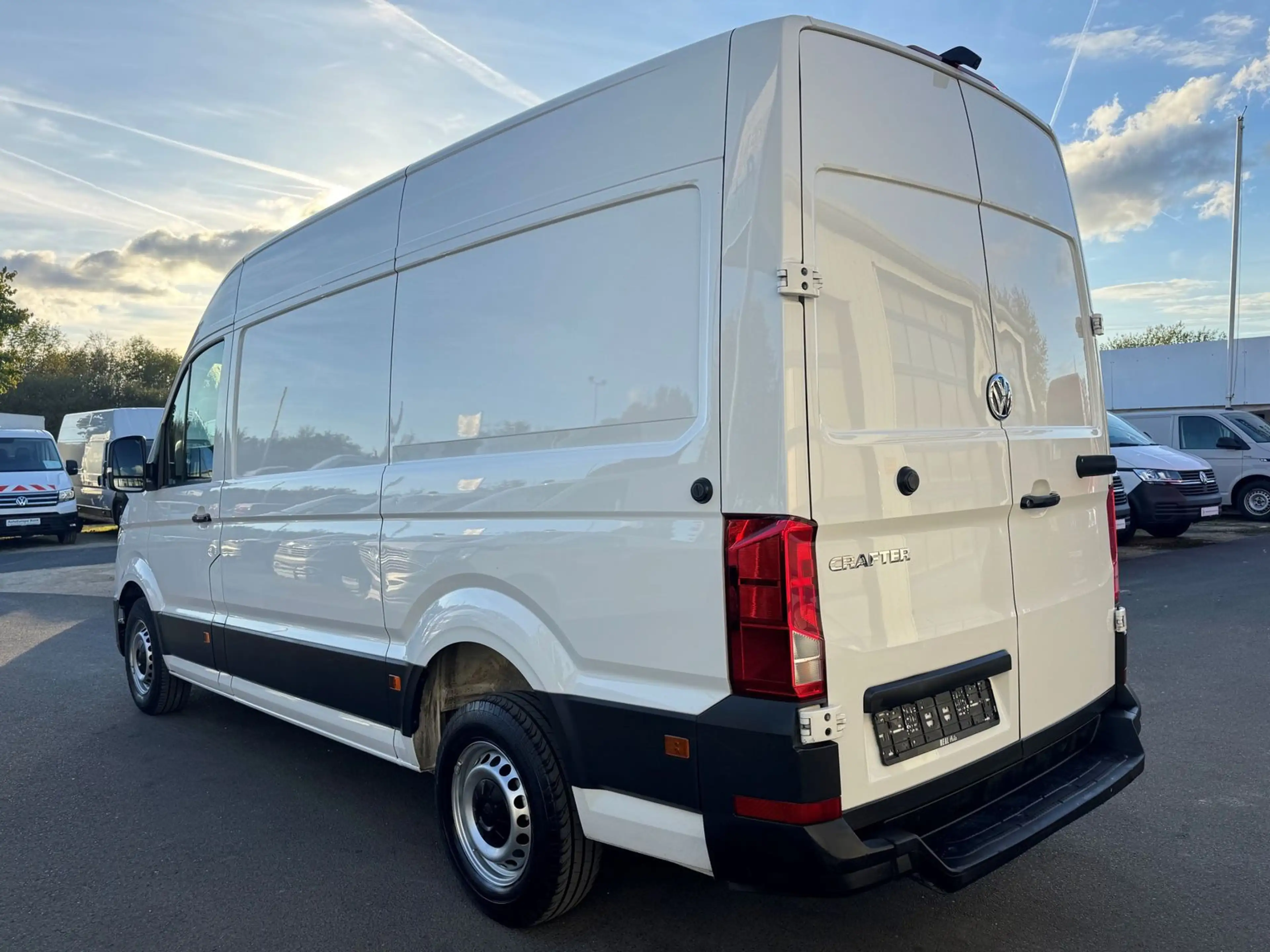 Volkswagen Crafter Kasten 35 MR L2H2 Klima*Tempo*Kamera*MFL — photo 4