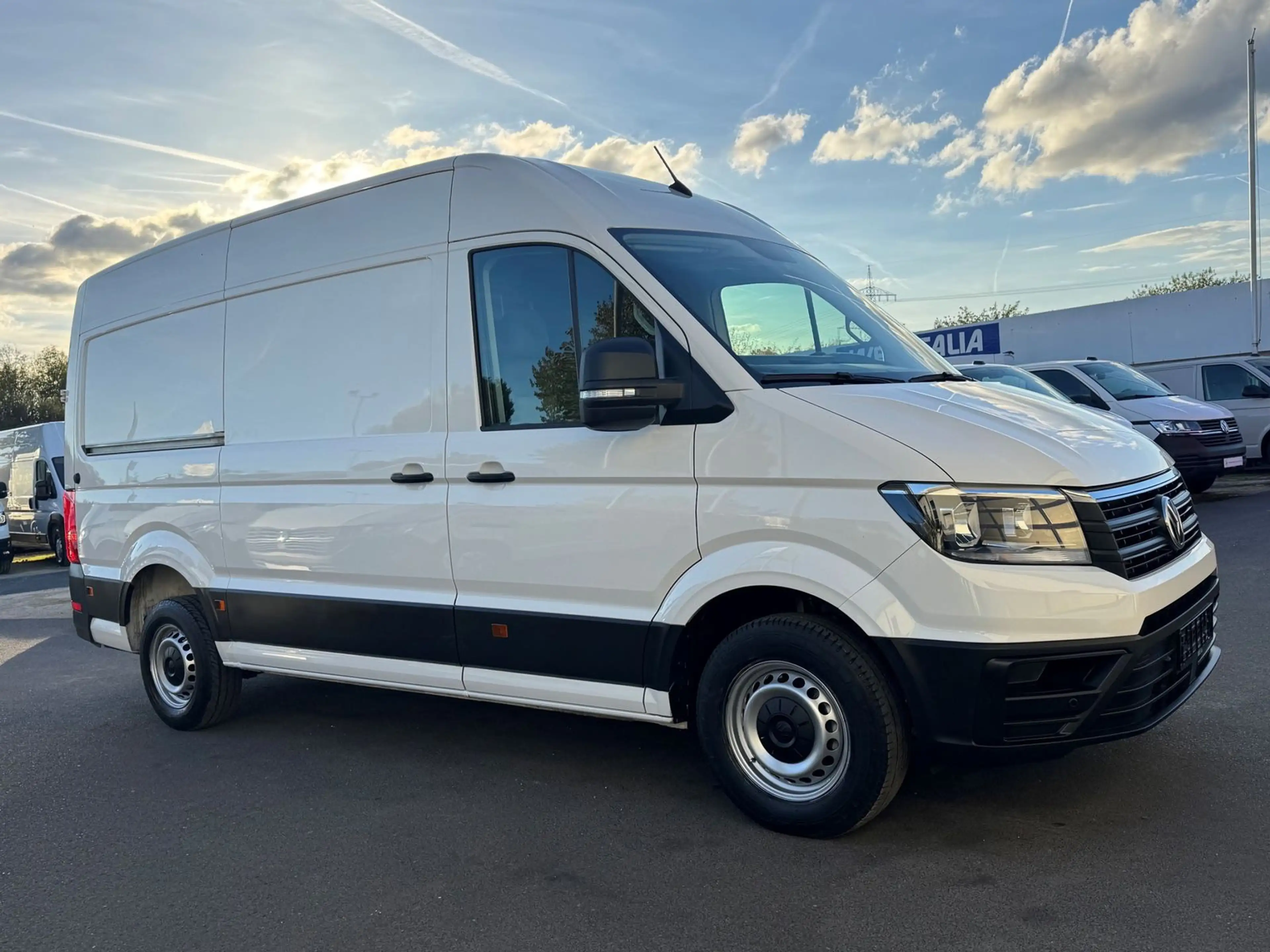Volkswagen Crafter Kasten 35 MR L2H2 Klima*Tempo*Kamera*MFL — photo 2