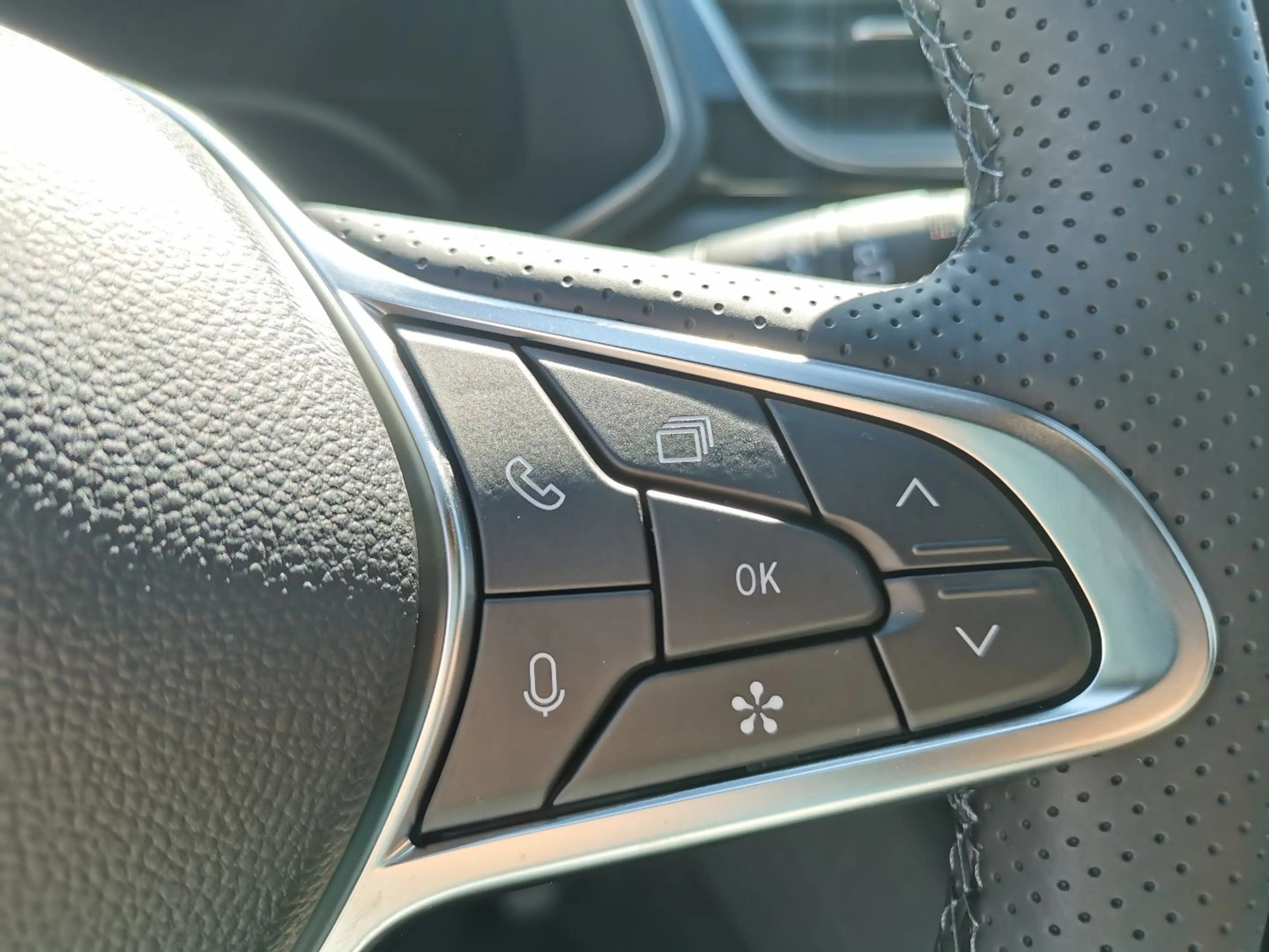 Mitsubishi ASX EDITION 1.8 Hybrid - 8 Jahre Garantiepaket — photo 14