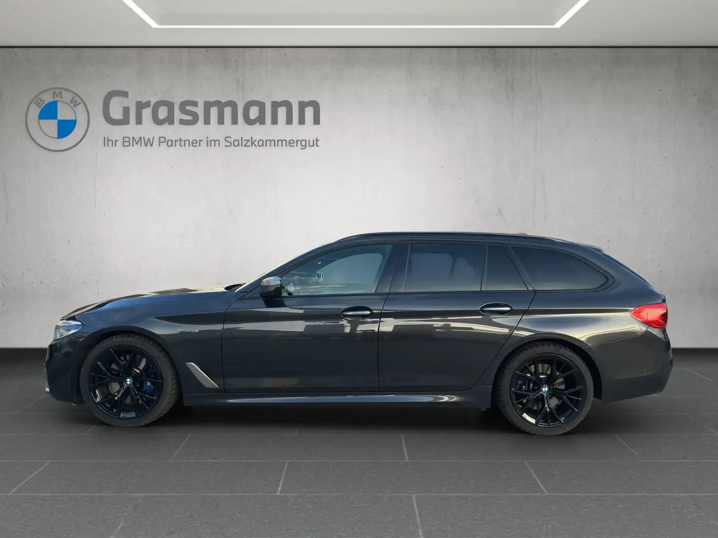 BMW M550 d xDrive Grau - 2