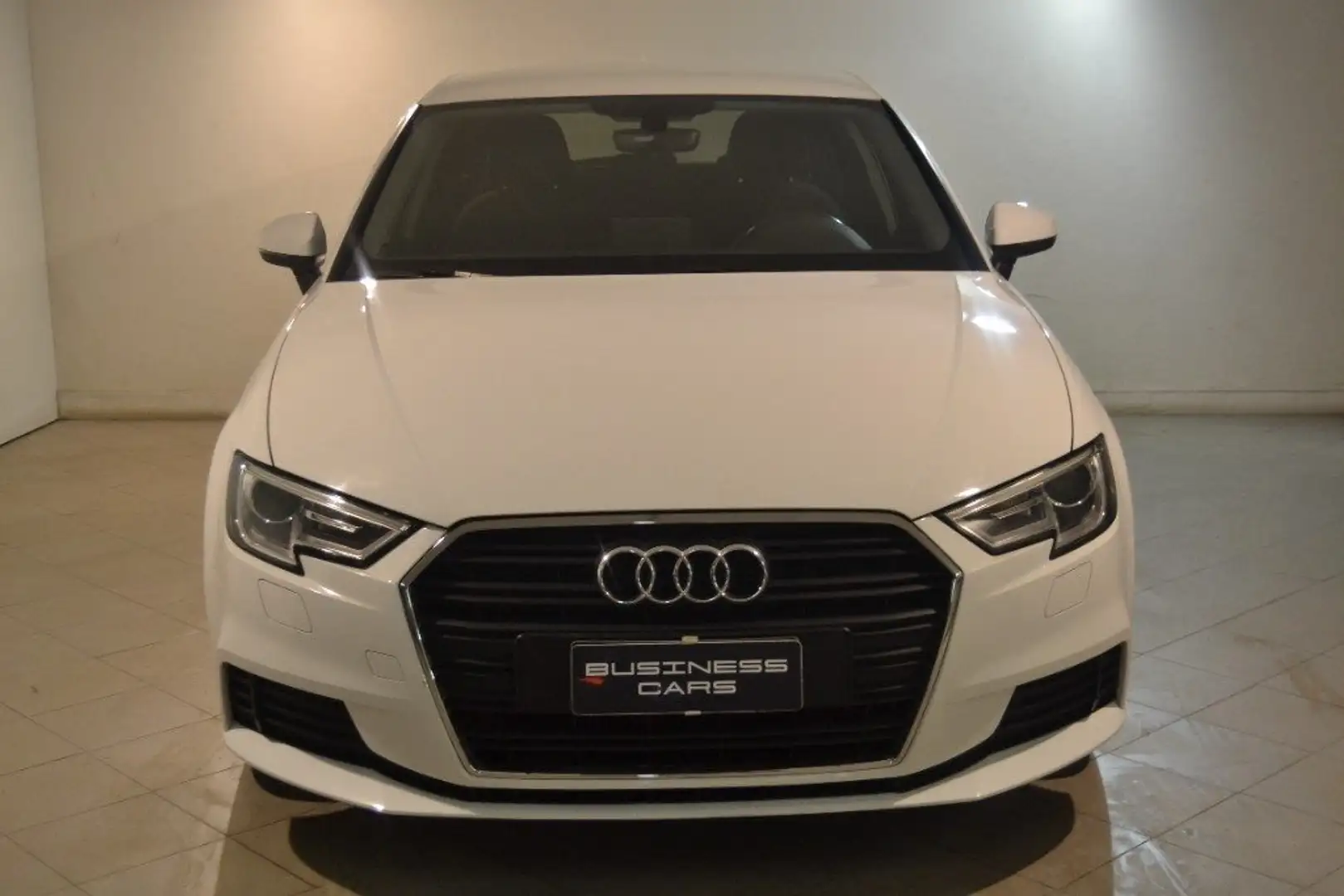 Audi A3 SPB 1.6 TDI 116 CV S tronic Business Blanc - 2