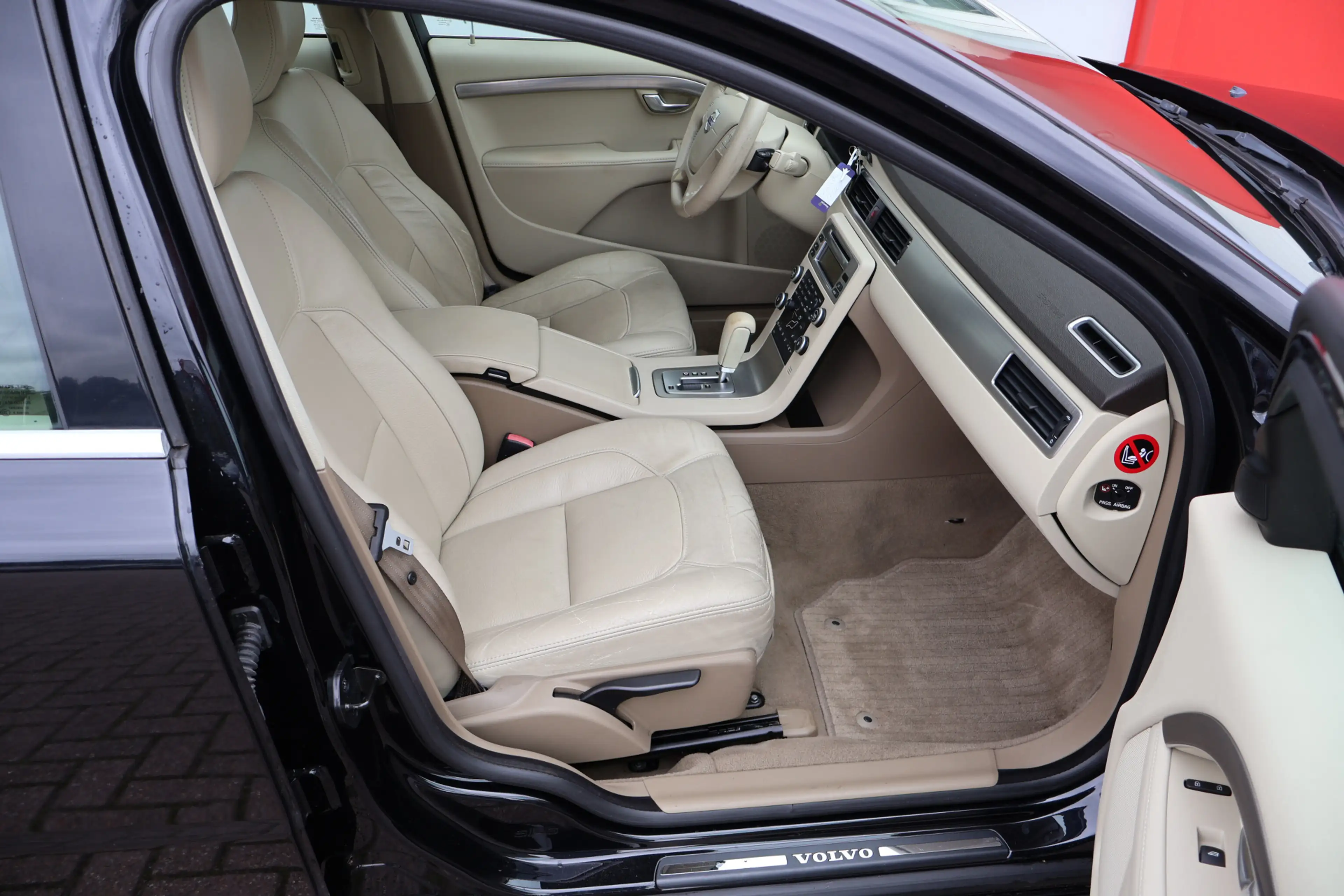 Volvo S80 2.0 T Limited Edition — photo 14