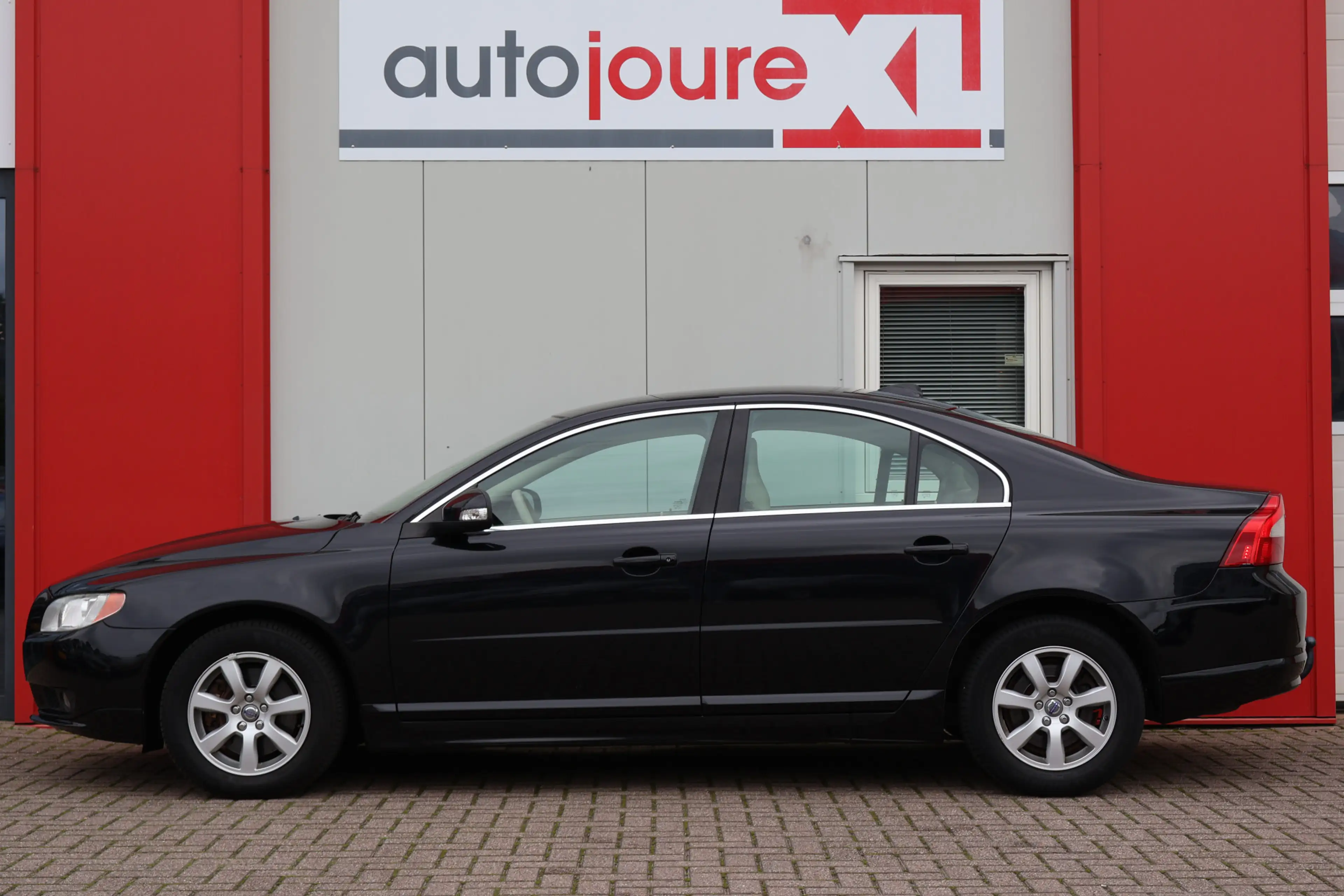 Volvo S80 2.0 T Limited Edition — photo 2