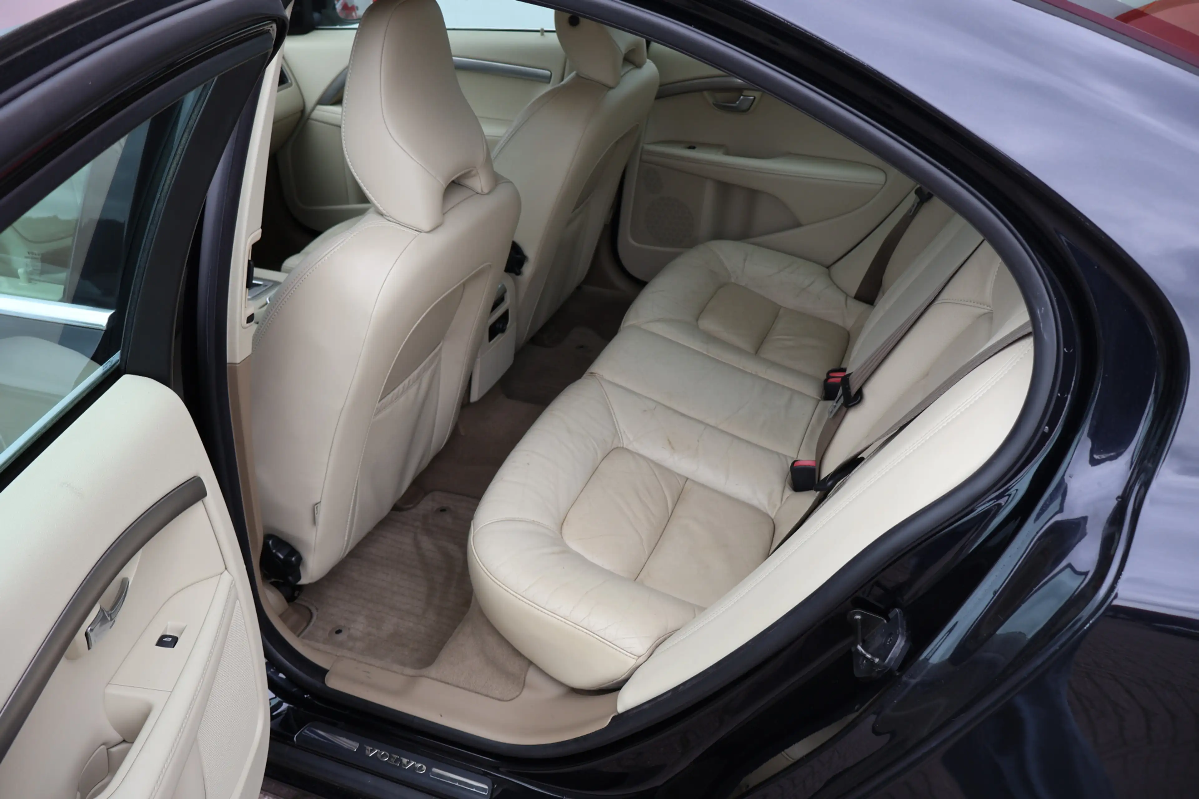 Volvo S80 2.0 T Limited Edition — photo 16