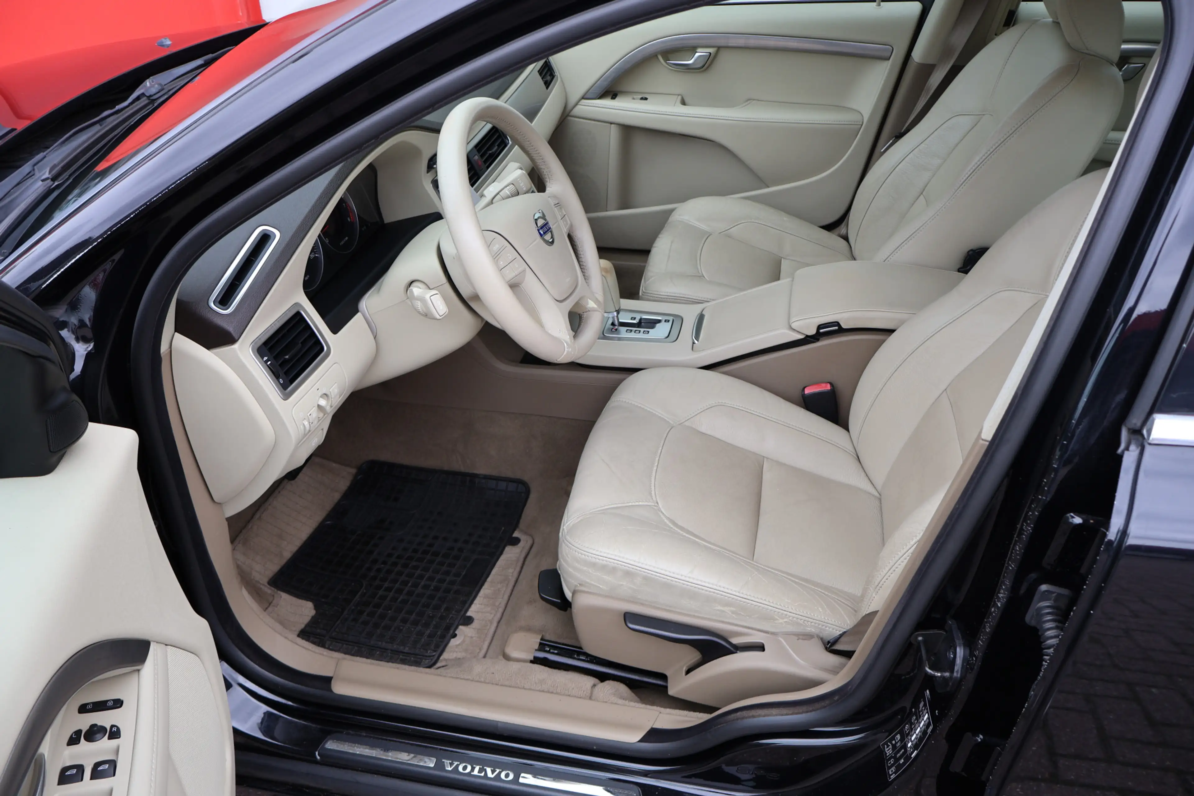 Volvo S80 2.0 T Limited Edition — photo 6