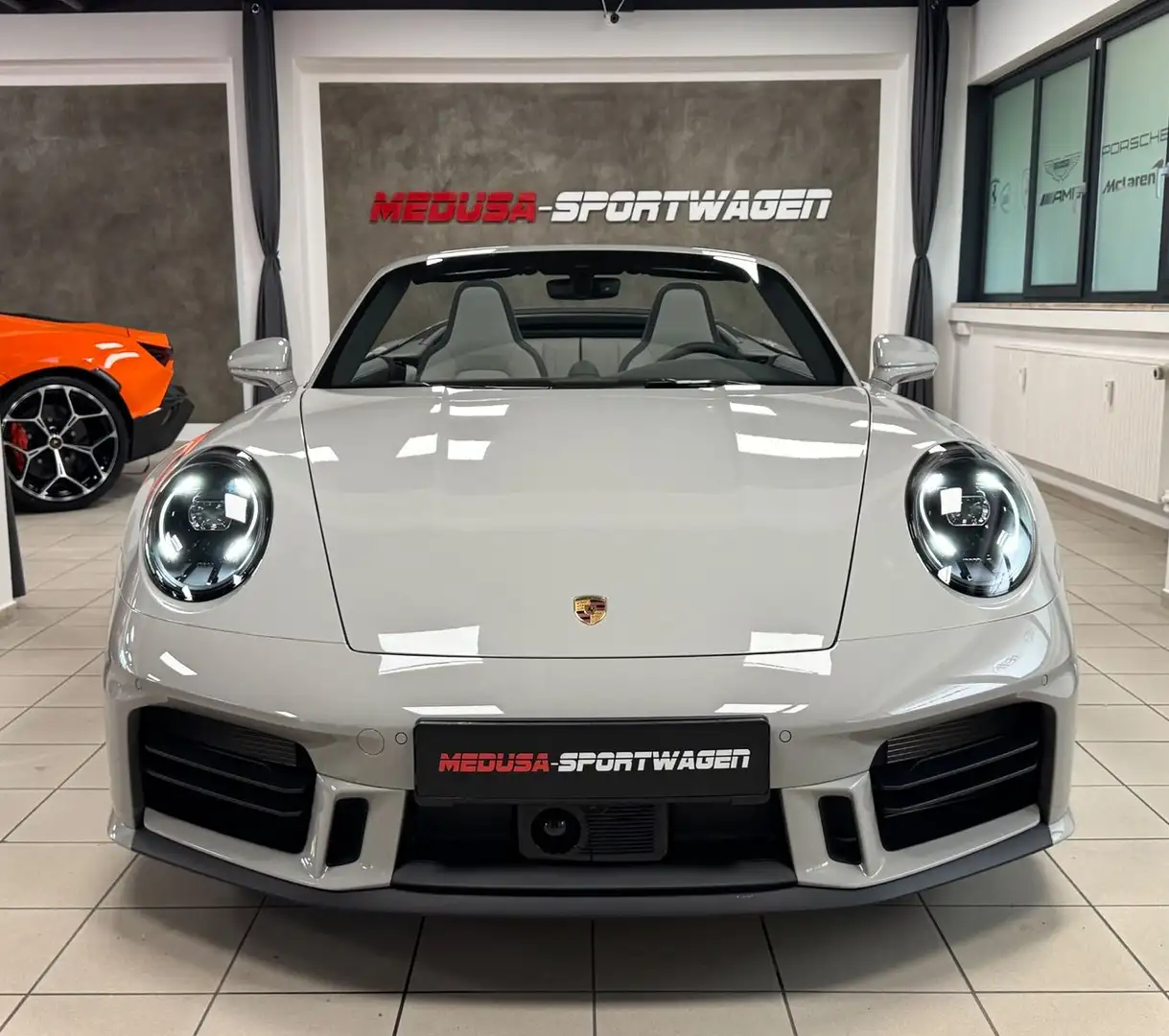 Porsche 992 CARRERA CABRIO FACELIFT SPORTDESIGN BOSE NEW Grau - 2