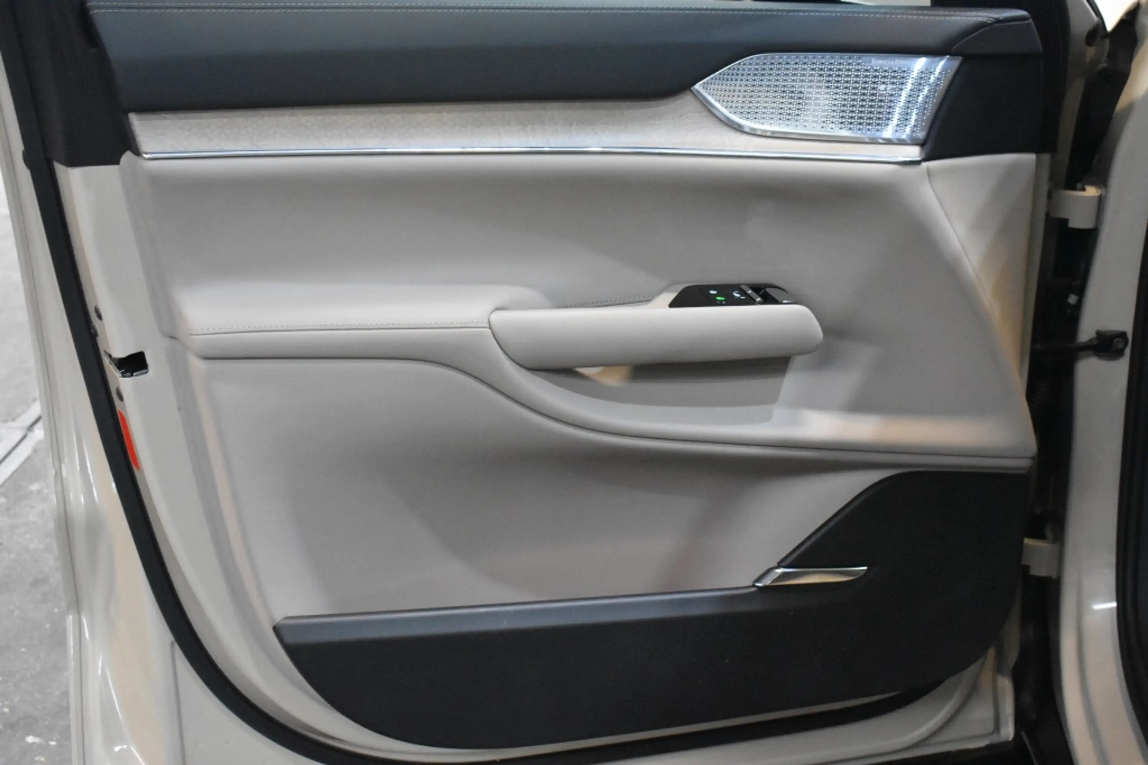 Volvo EX90 Twin Performance Ultra 517PK/111kWh | Luchtvering — photo 11