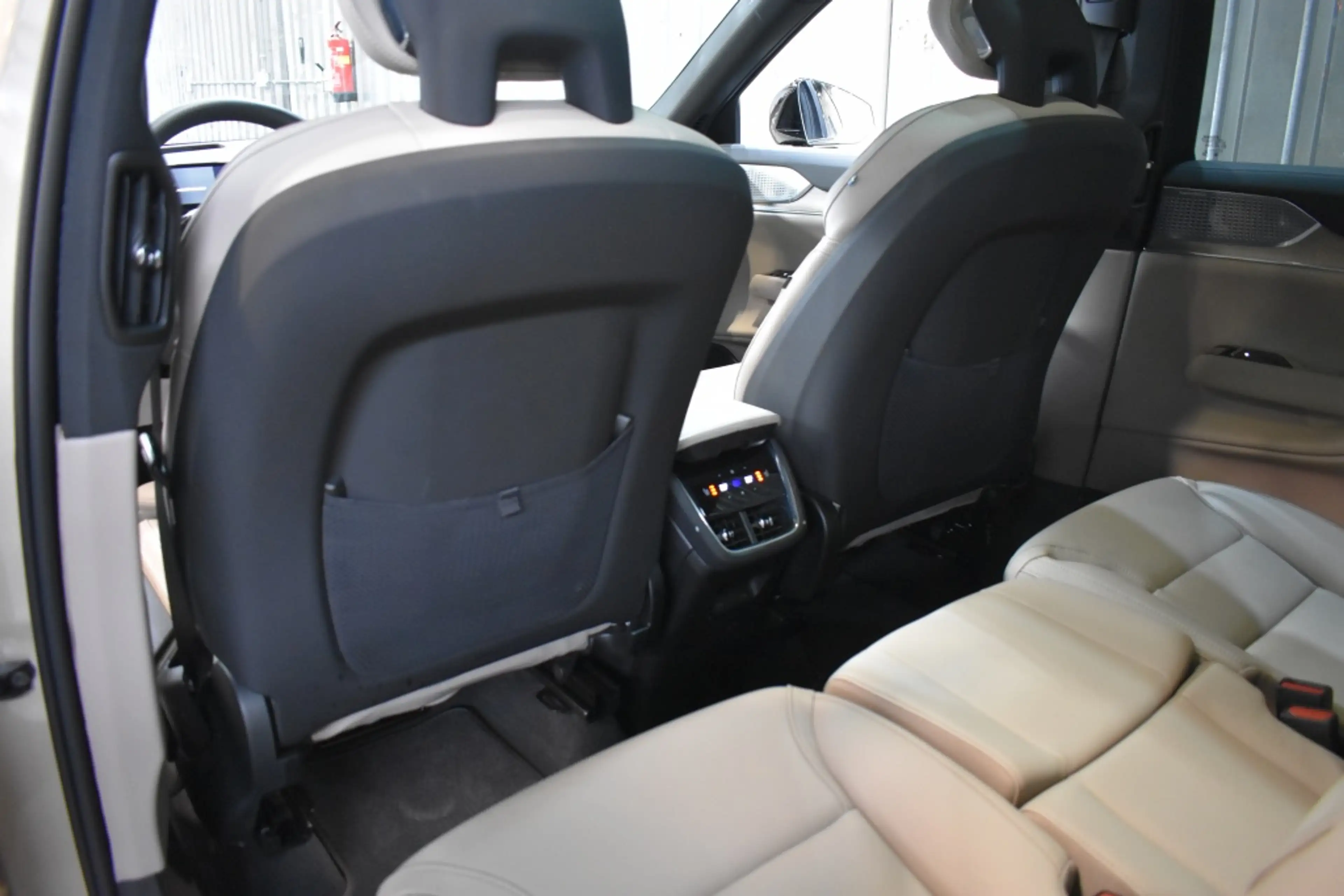 Volvo EX90 Twin Performance Ultra 517PK/111kWh | Luchtvering — photo 14