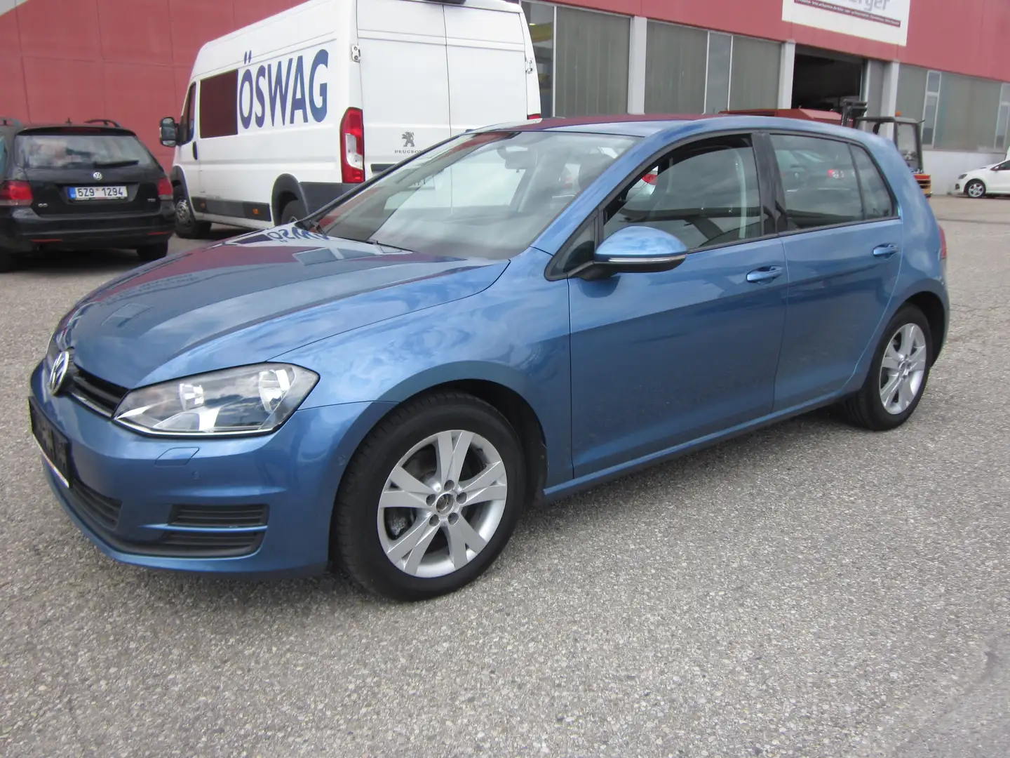 Volkswagen Golf Comfortline 1,6 BMT TDI DPF 4Motion Blauw - 1