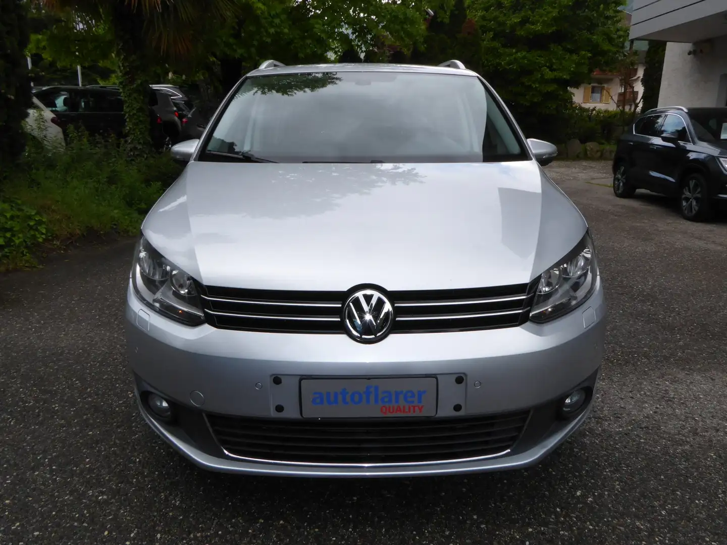 Volkswagen Touran 1.6 TDI 105CV CUP Plateado - 2