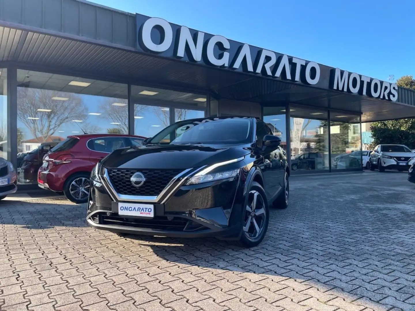 Nissan Qashqai MHEV 140 CV N-Connecta Černá - 1