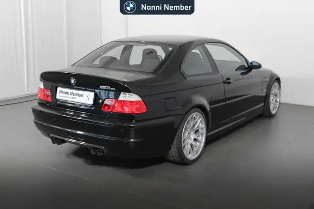 BMW M3 view 3