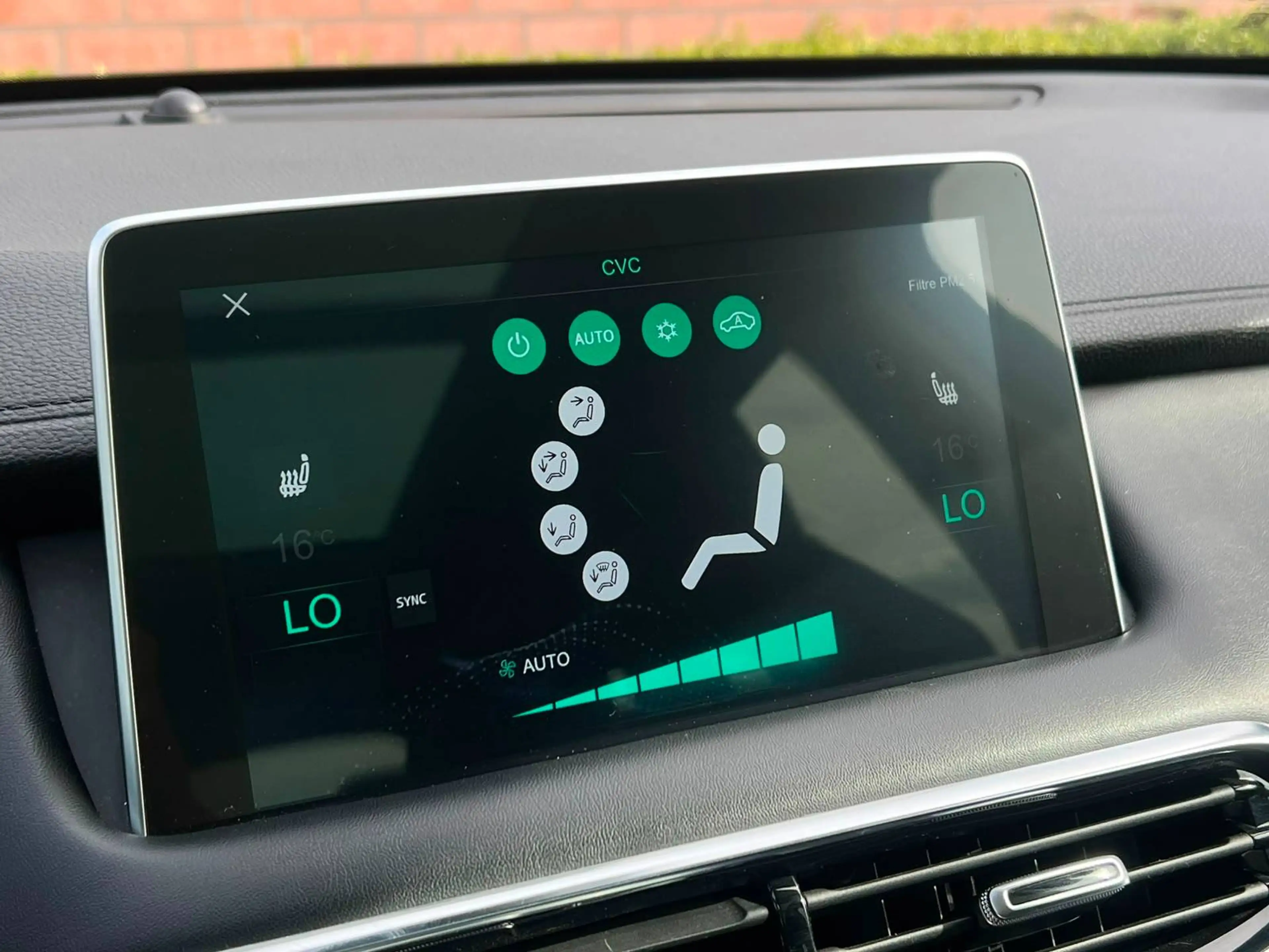 MG EHS EHS PHEV 1.5 Turbo Luxury — photo 10