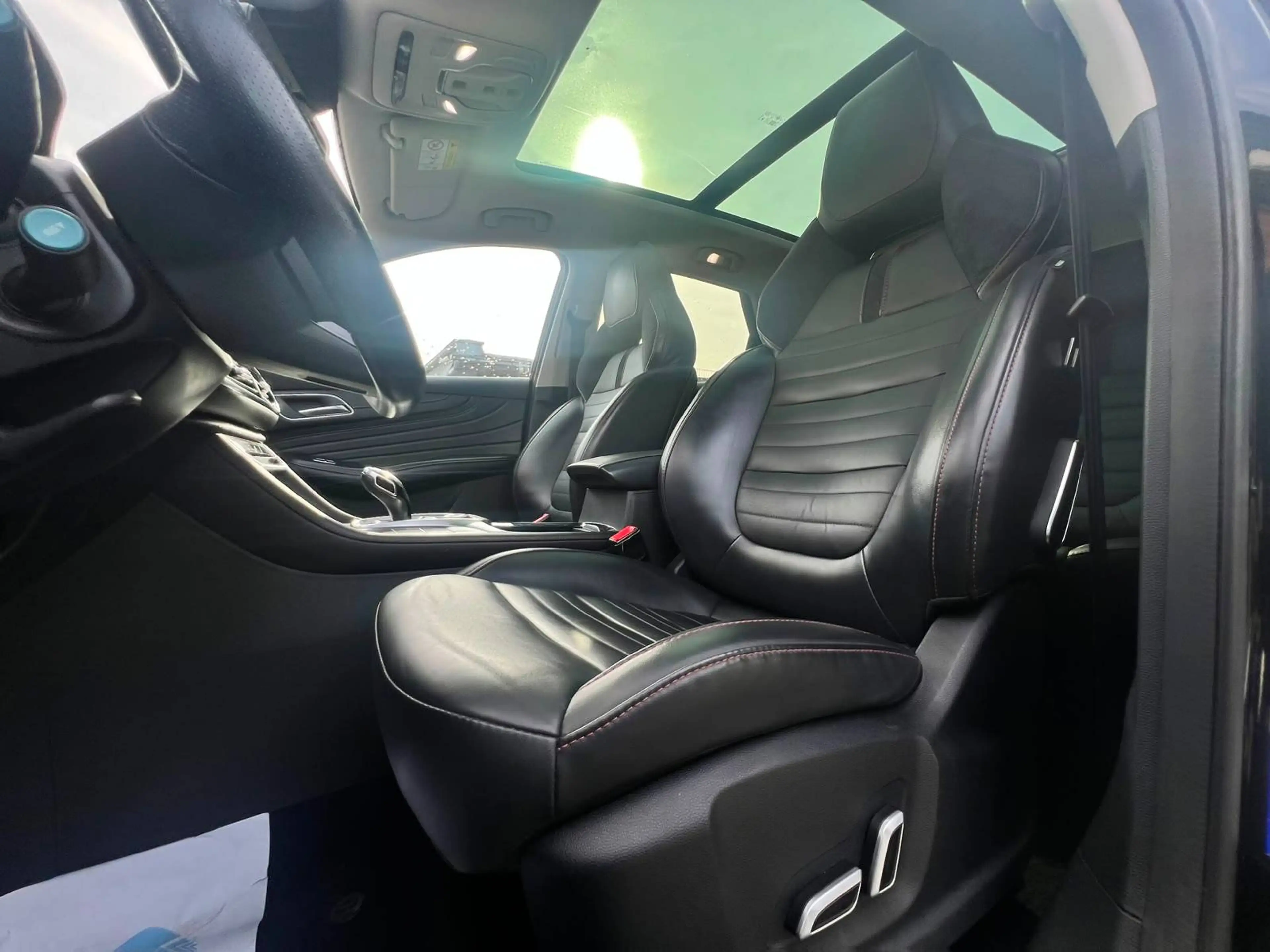 MG EHS EHS PHEV 1.5 Turbo Luxury — photo 14