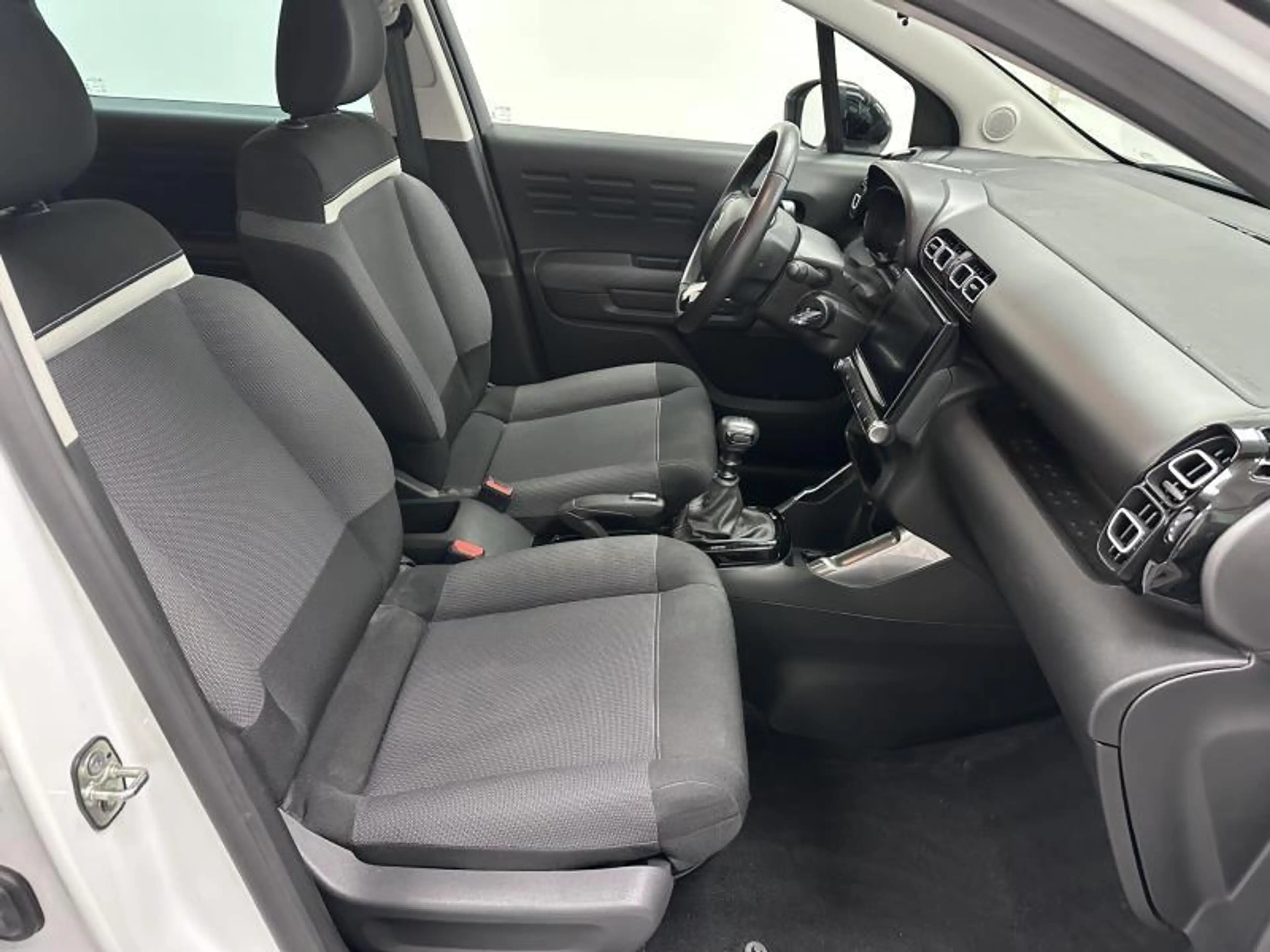 Citroen C3 Aircross Feel 1.2i Turbo 110cv — photo 13