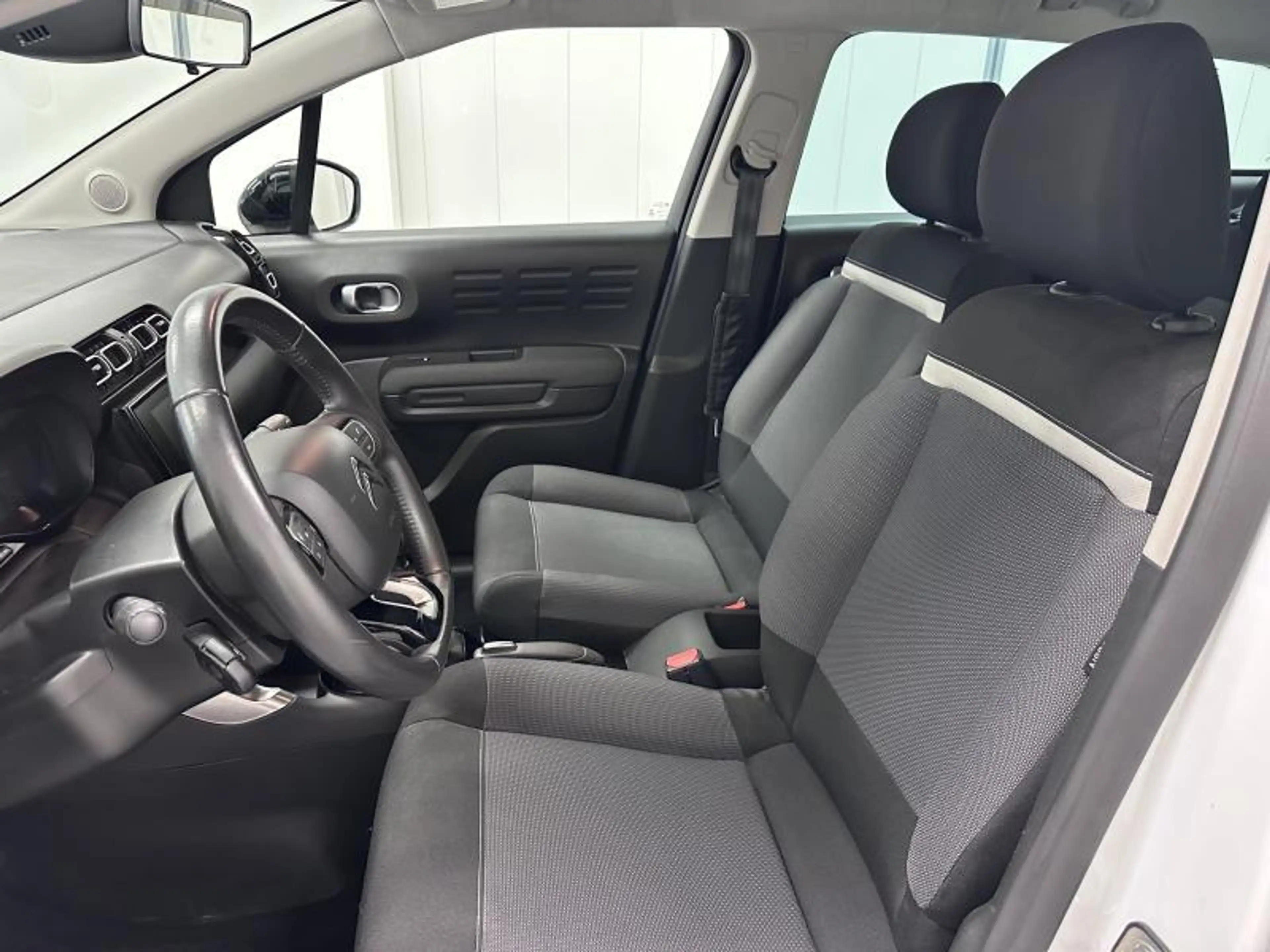 Citroen C3 Aircross Feel 1.2i Turbo 110cv — photo 10