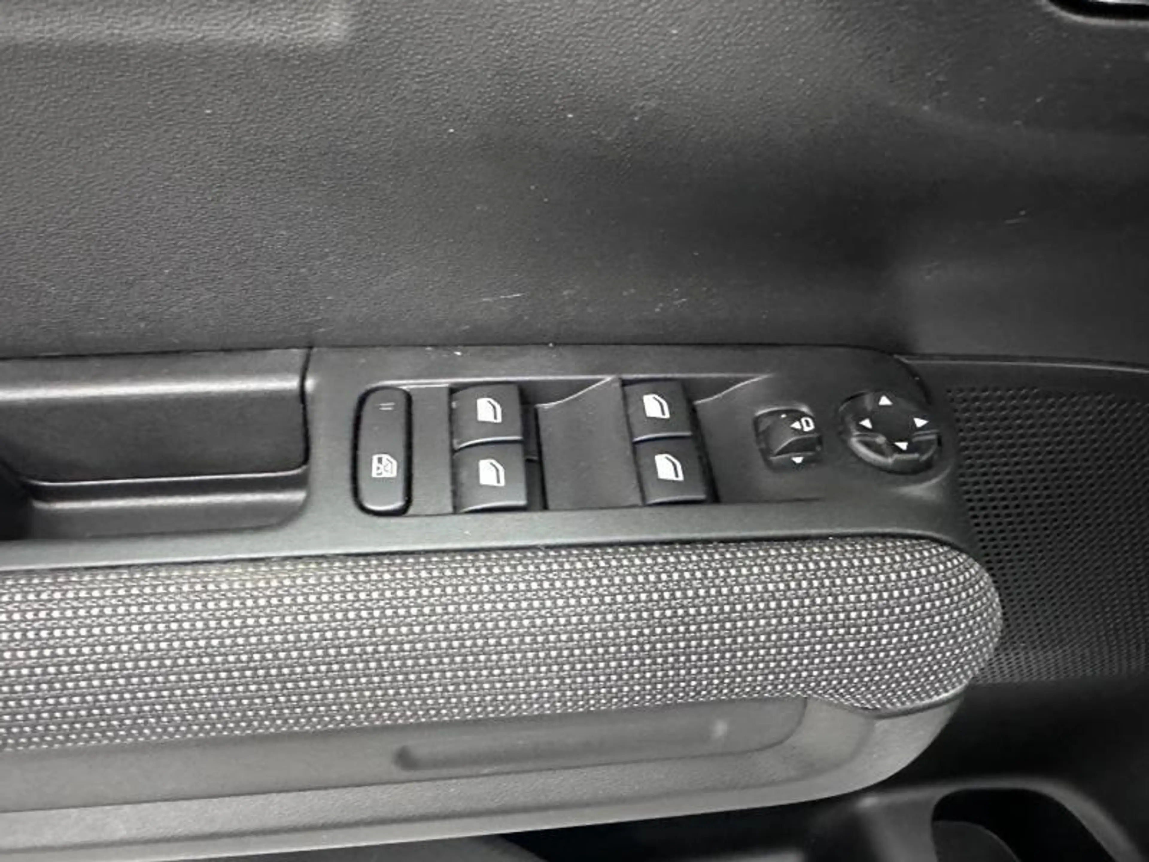 Citroen C3 Aircross Feel 1.2i Turbo 110cv — photo 14