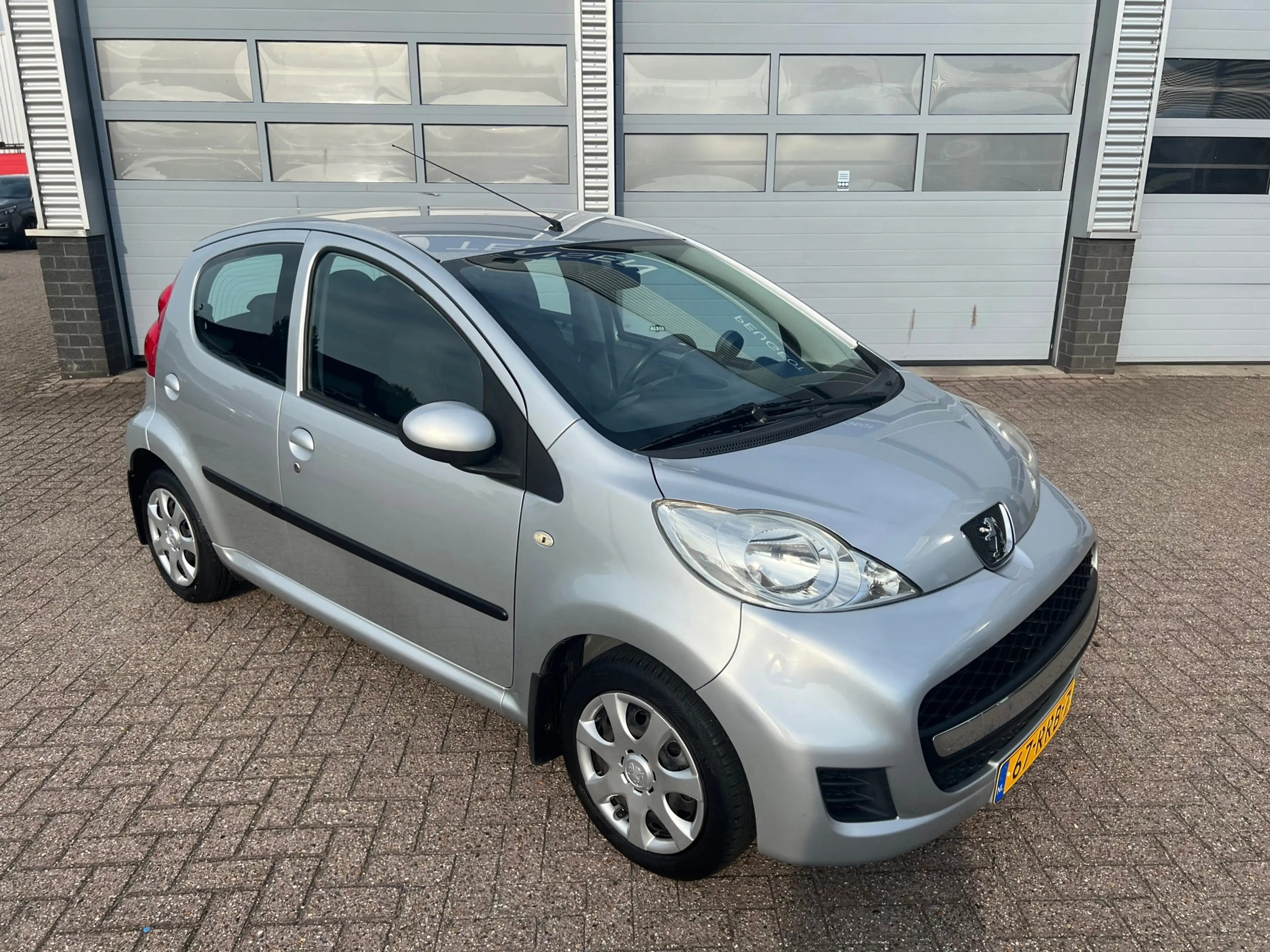 Peugeot 107 1.0-12V XS | Automaat | Airco | Radio CD | 5 deurs — photo 2