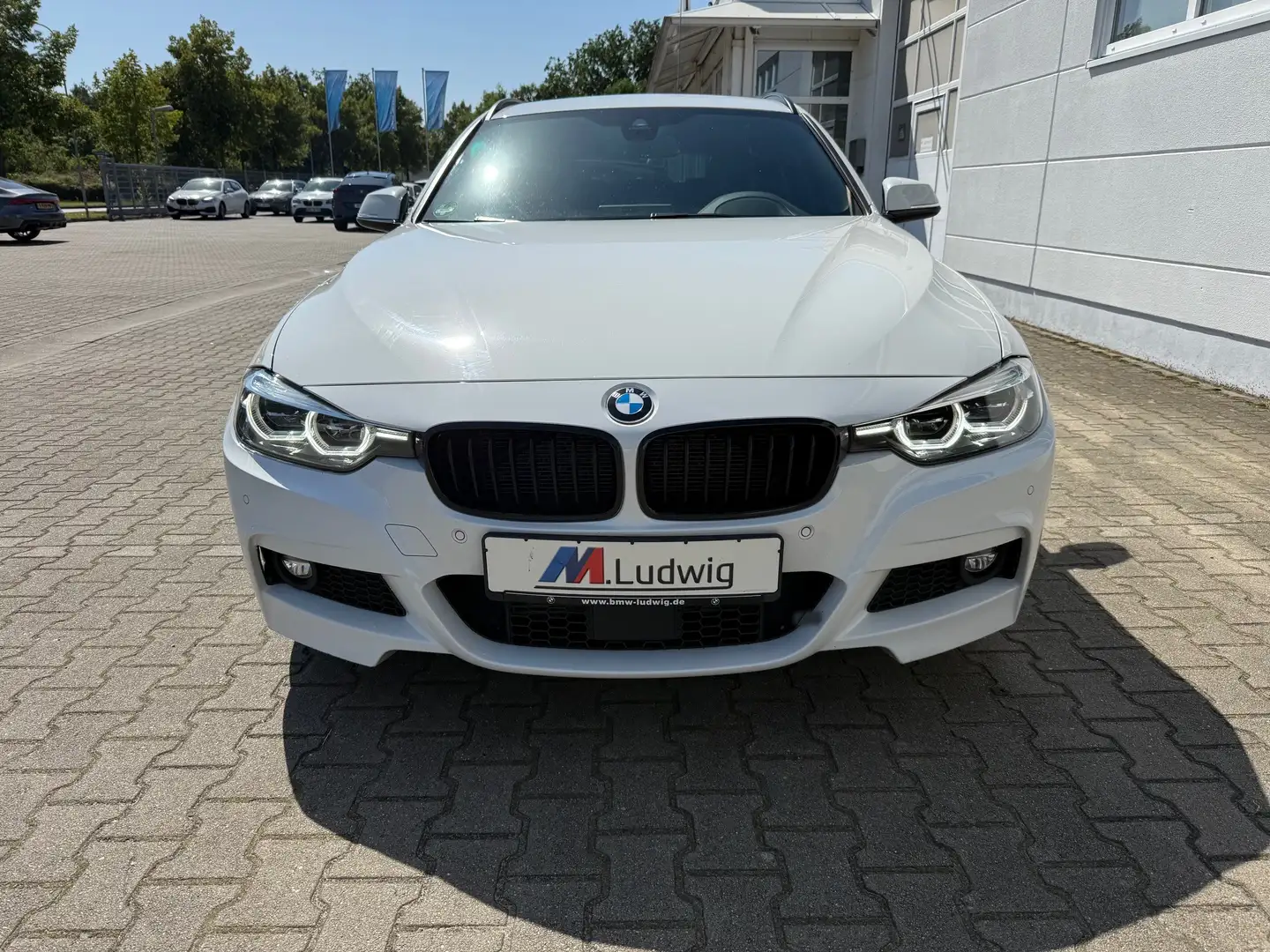 BMW 320 d Touring Head-Up LED WLAN RFK Navi Prof. Weiß - 2