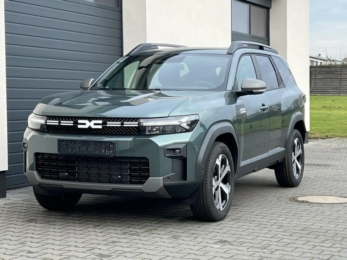 Dacia Bigster Journey 1,8 Hybrid 155 Winter Plus - 1