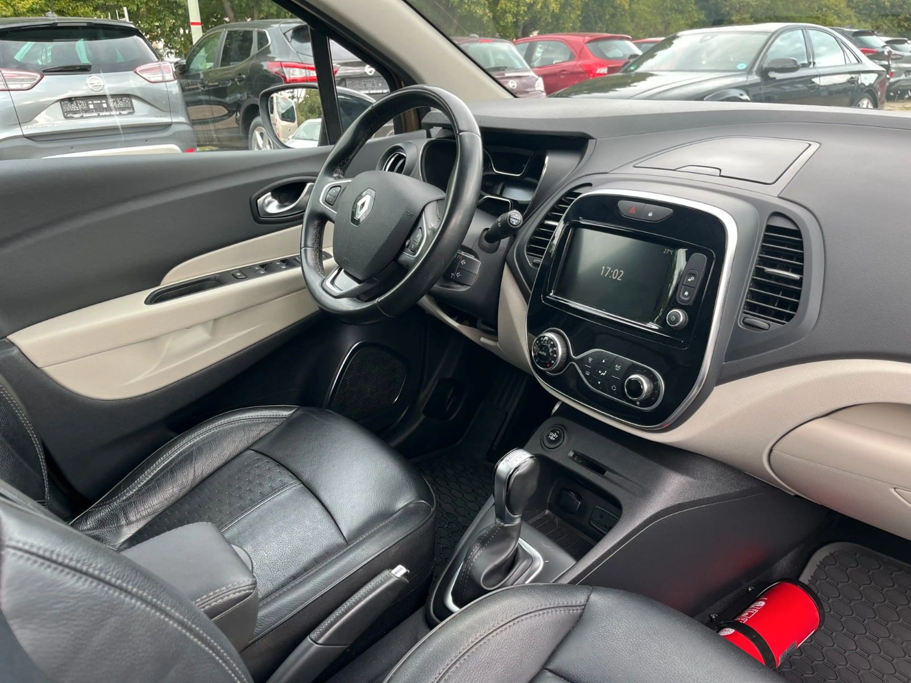 Renault Captur Expression,Klimaautomatik,Navi,Leder,Ahk — photo 14