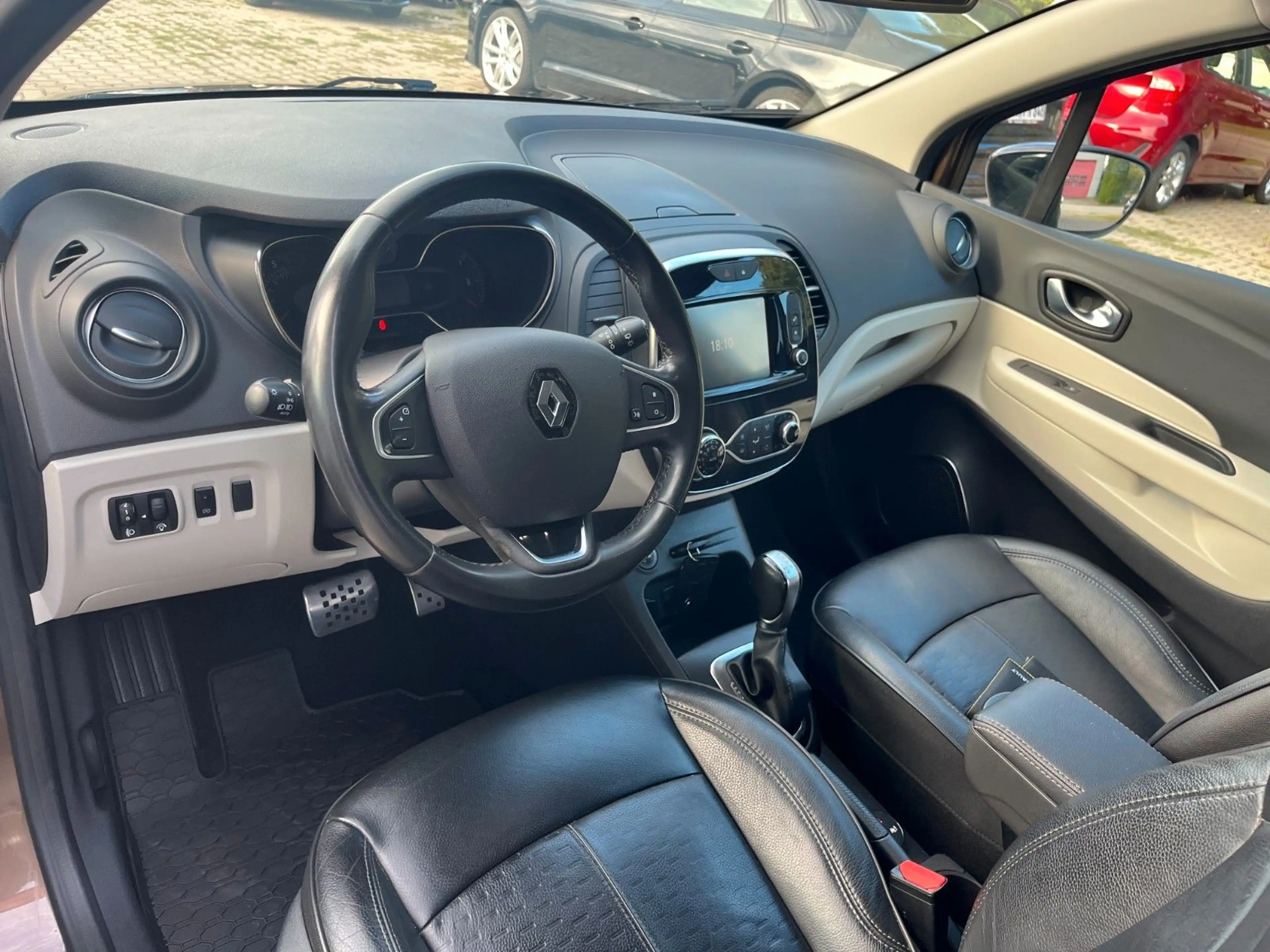 Renault Captur Expression,Klimaautomatik,Navi,Leder,Ahk — photo 10