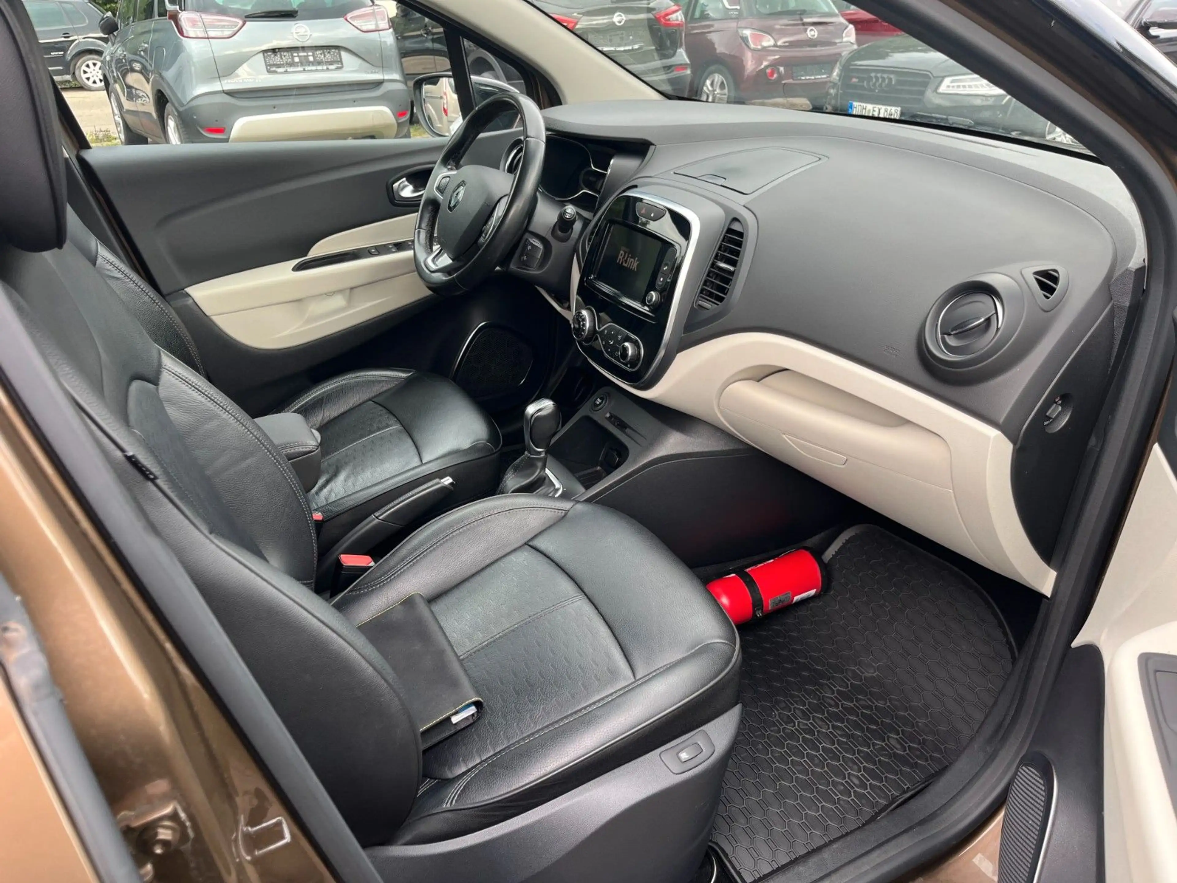 Renault Captur Expression,Klimaautomatik,Navi,Leder,Ahk — photo 13