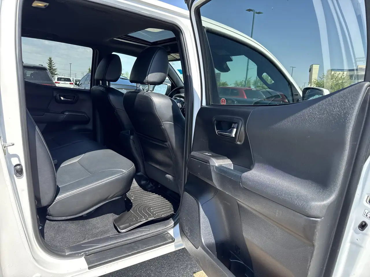 Toyota Tacoma снимка Toyota Tacoma