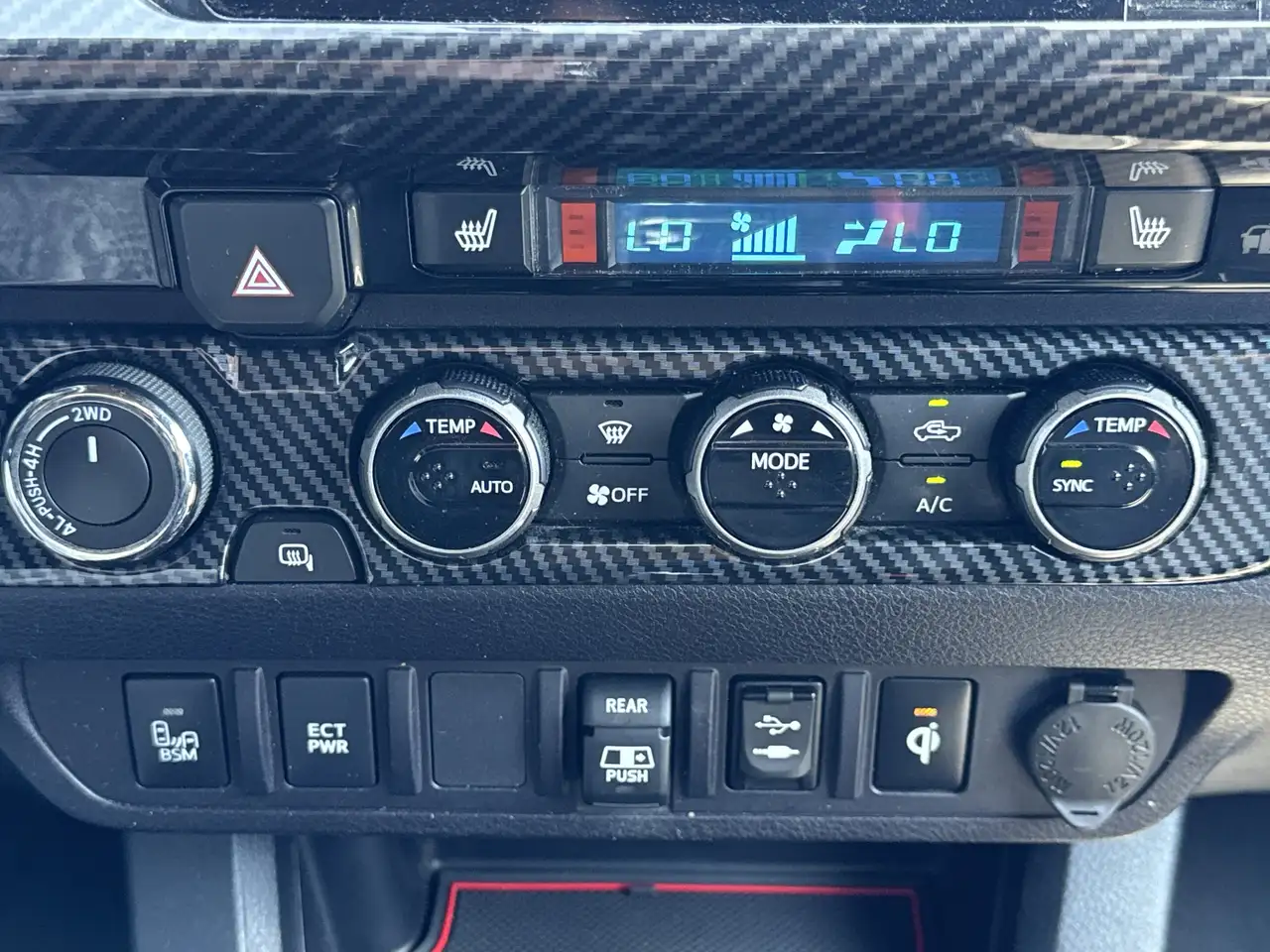 Toyota Tacoma снимка Toyota Tacoma