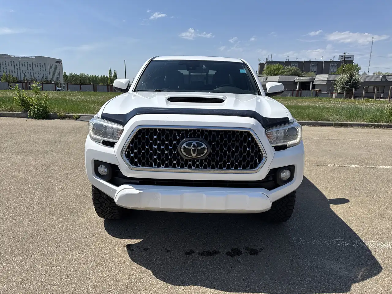 Toyota Tacoma снимка Toyota Tacoma