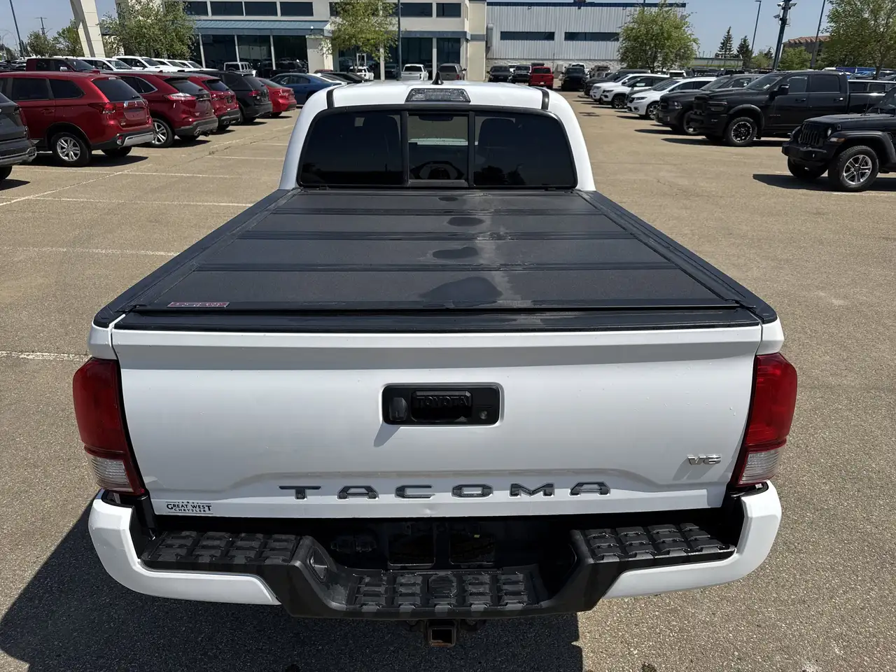 Toyota Tacoma снимка Toyota Tacoma