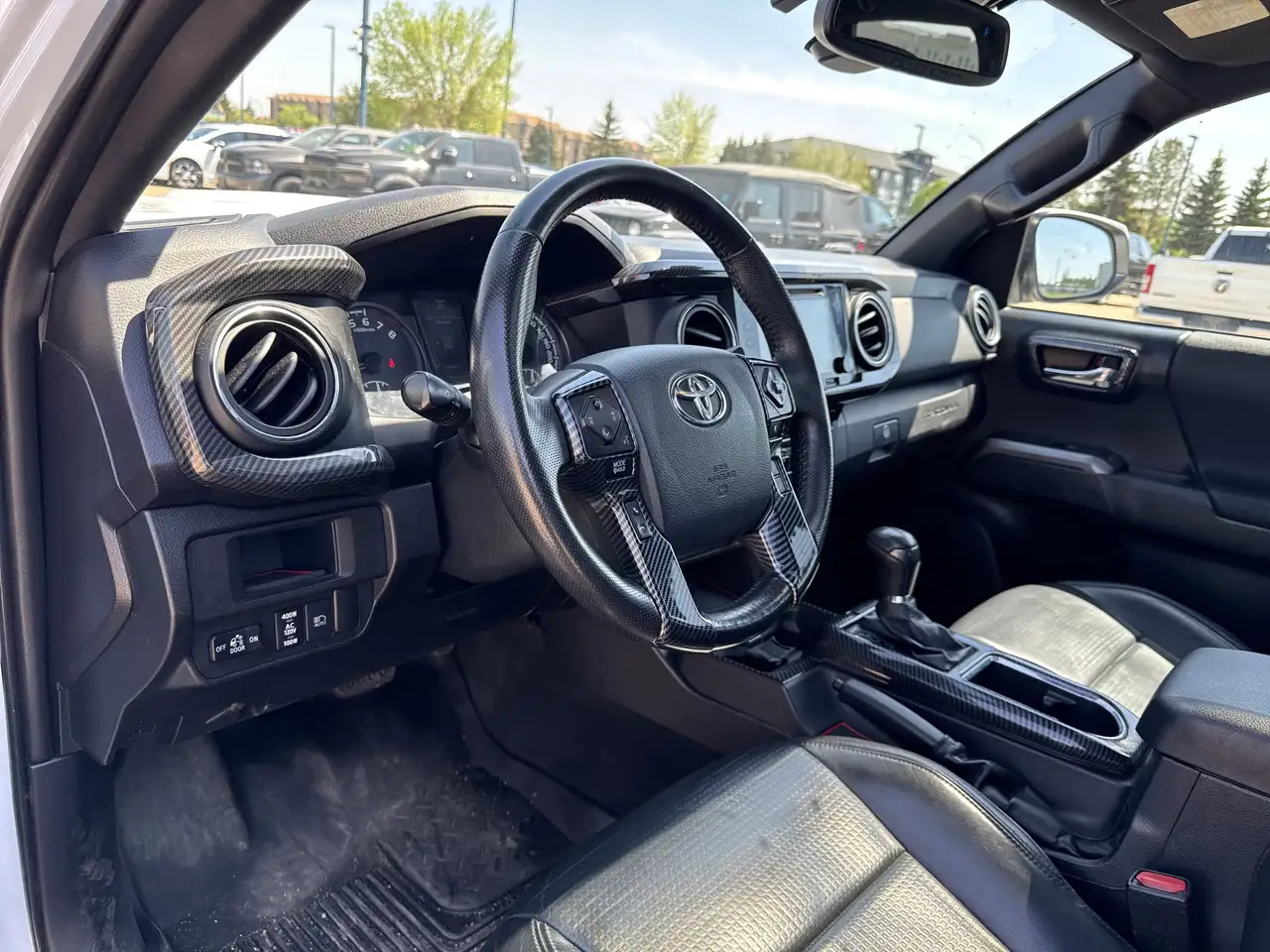 Toyota Tacoma снимка Toyota Tacoma