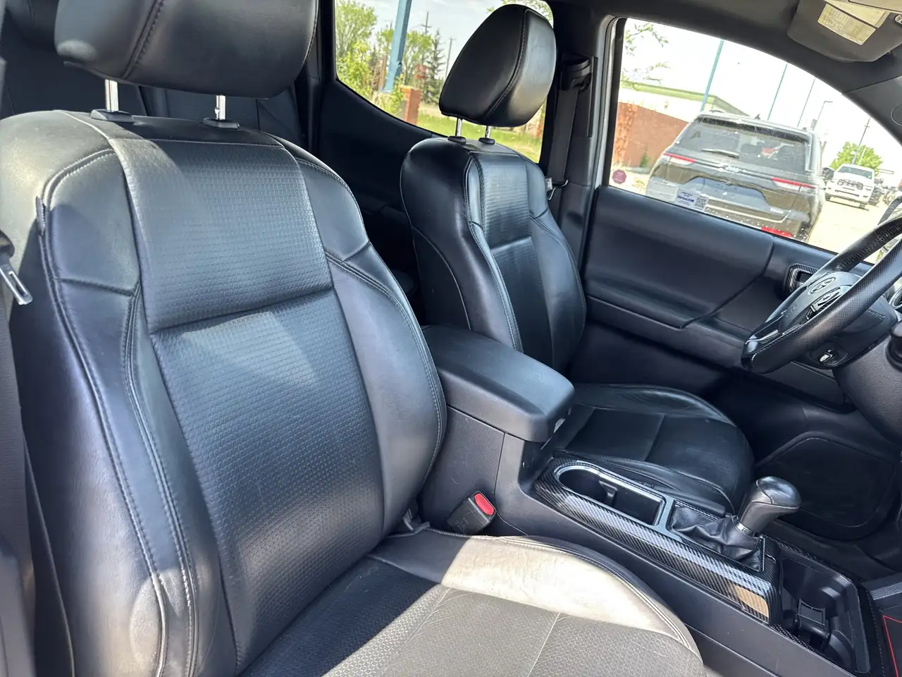 Toyota Tacoma снимка Toyota Tacoma