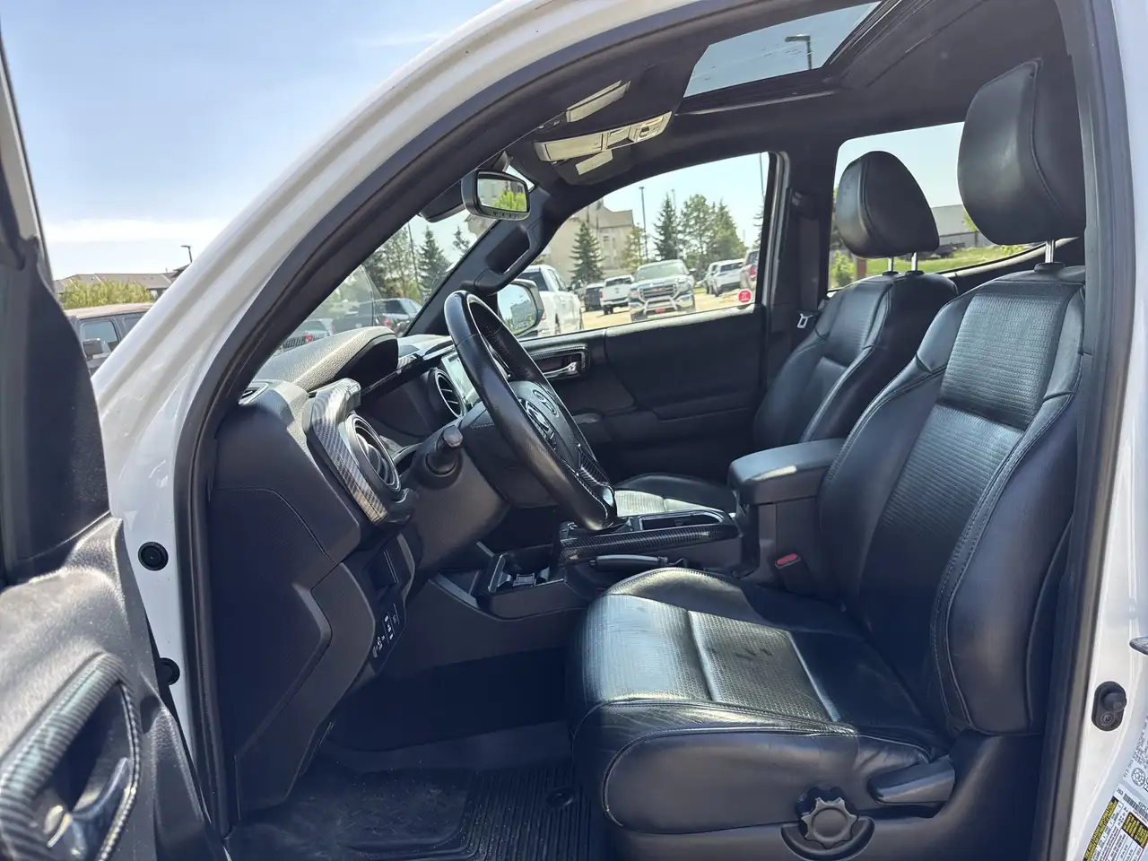 Toyota Tacoma снимка Toyota Tacoma