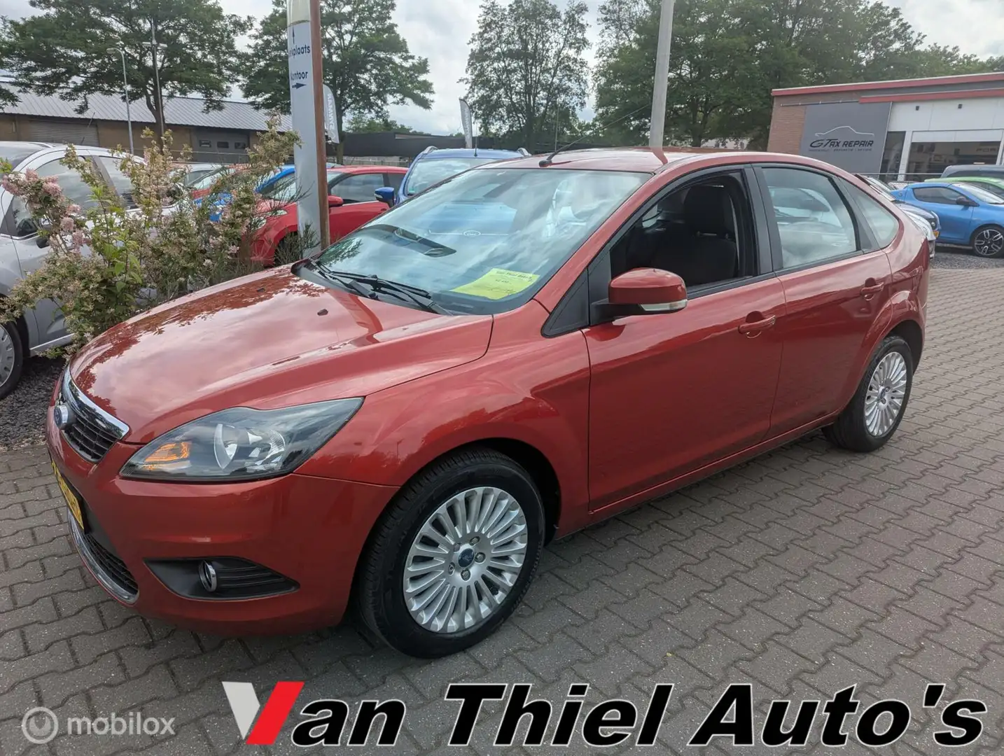 Ford Focus 1.6 Titanium clima Rood - 1