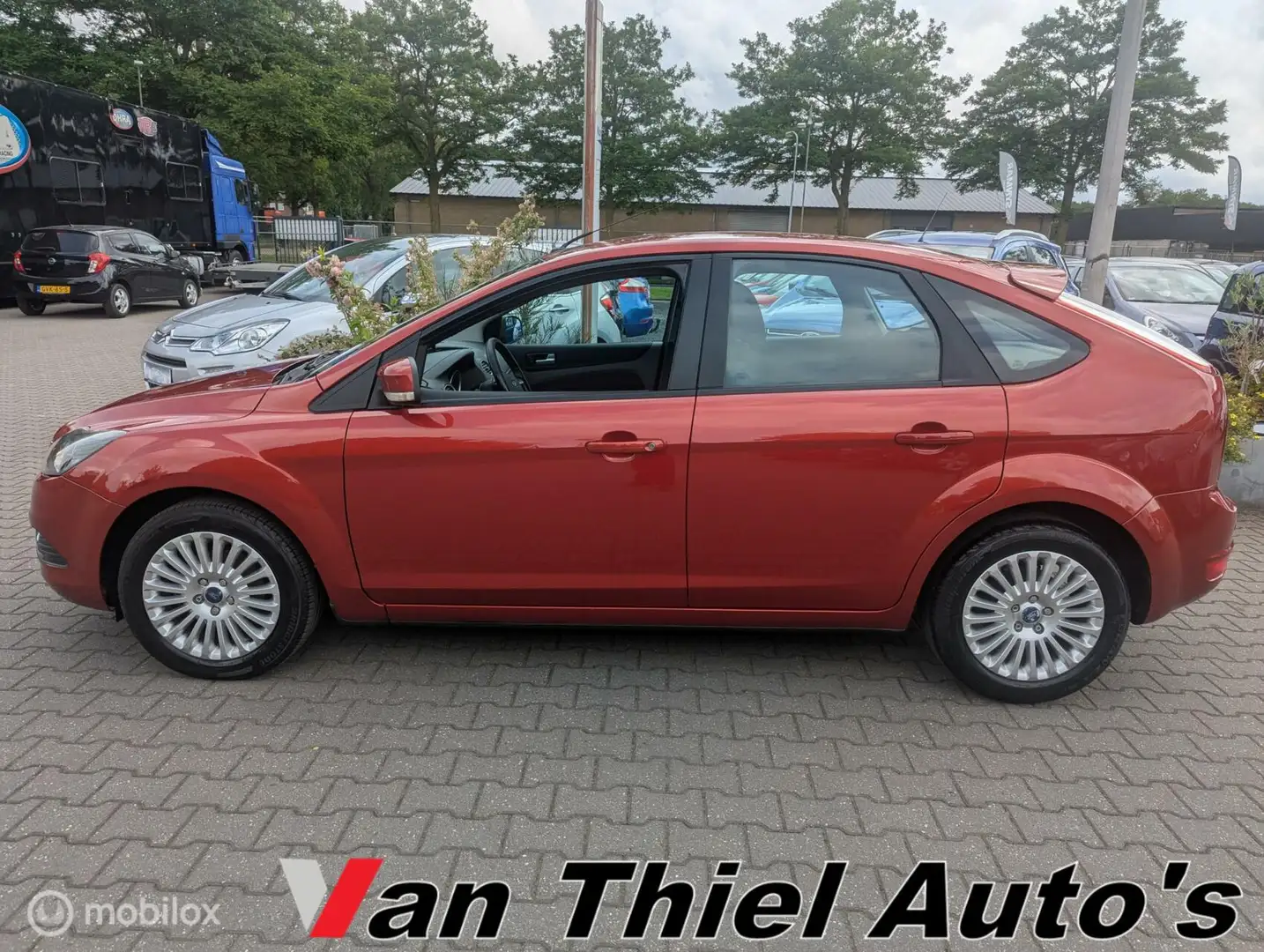 Ford Focus 1.6 Titanium clima Rood - 2