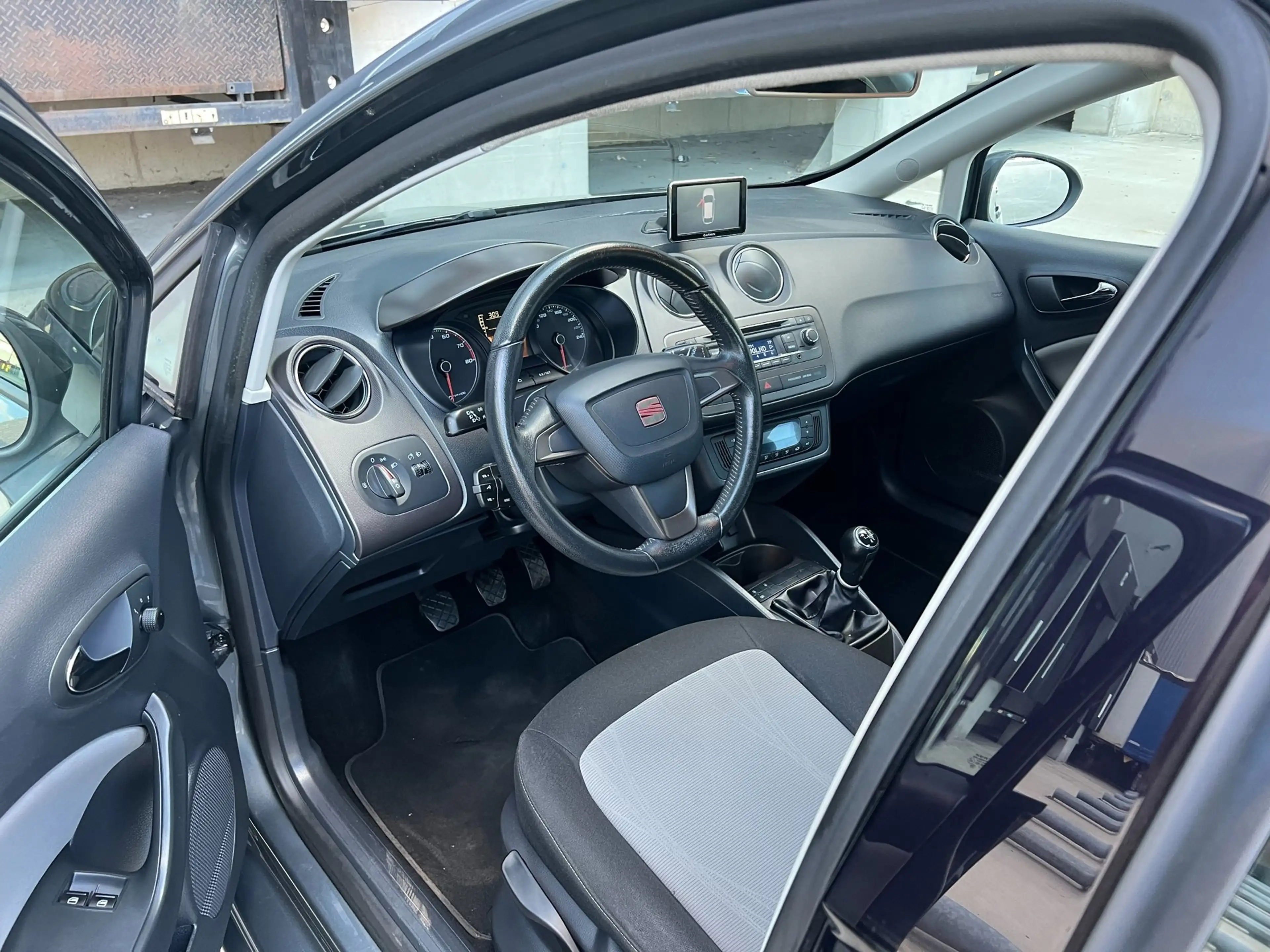 SEAT Ibiza 1.4 Reference, Airco, Climate control — photo 11