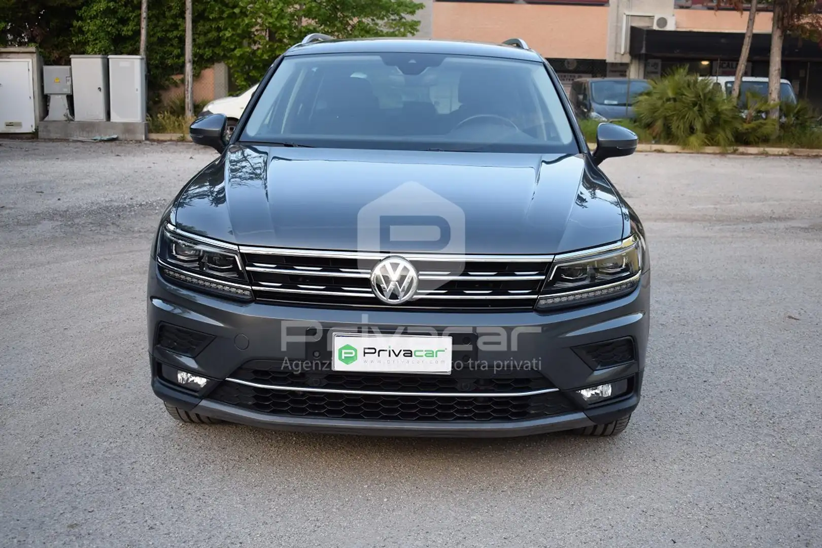 Volkswagen Tiguan Tiguan 2.0 TDI SCR DSG Advanced BlueMotion Technol Silber - 2