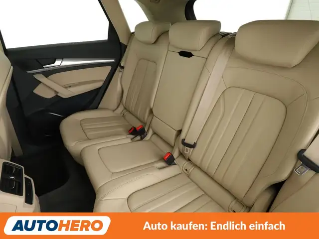 Audi Q5 view 14