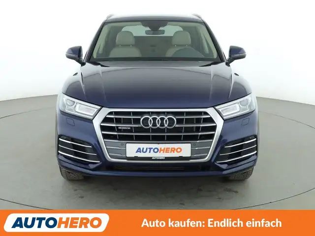 Audi Q5 view 9
