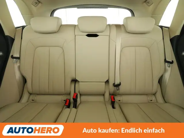Audi Q5 view 15