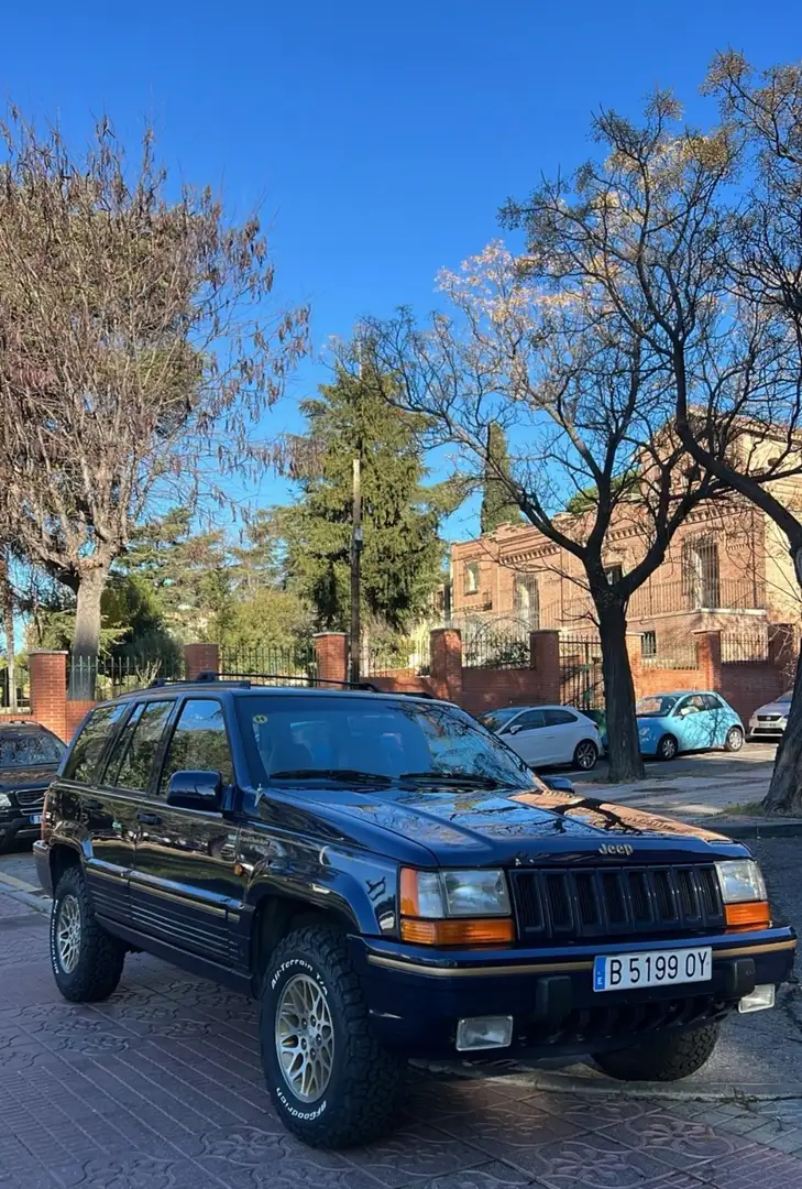 Jeep Grand Cherokee 5.2 Limited V8 Aut. - 1