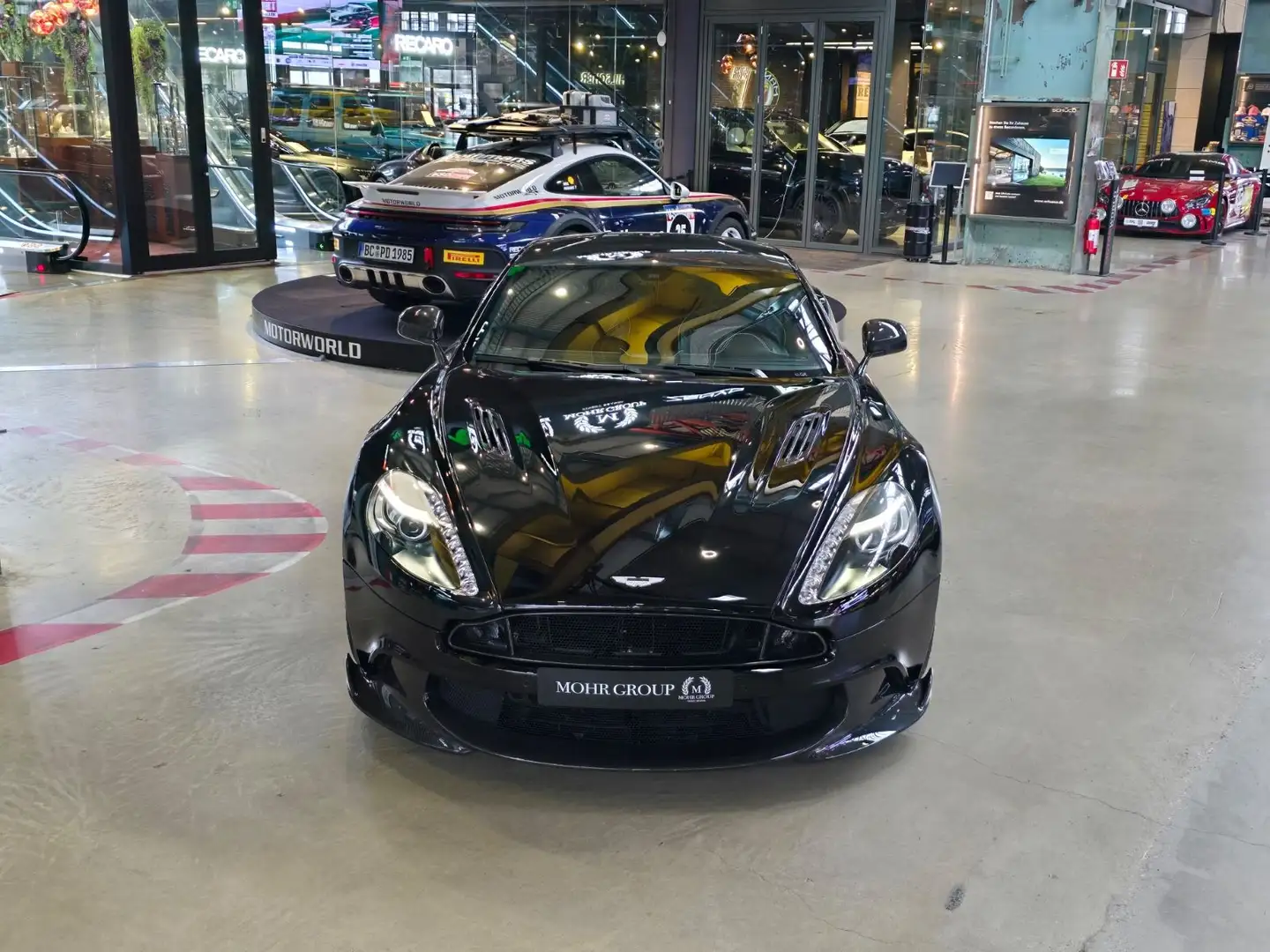 Aston Martin Vanquish S/CARBON/ SERVICE NEU Noir - 2