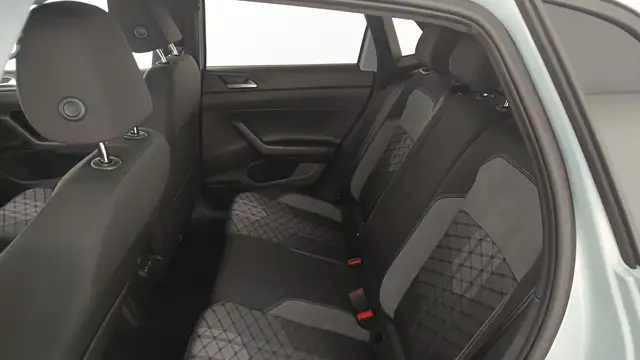 Volkswagen Polo view 11