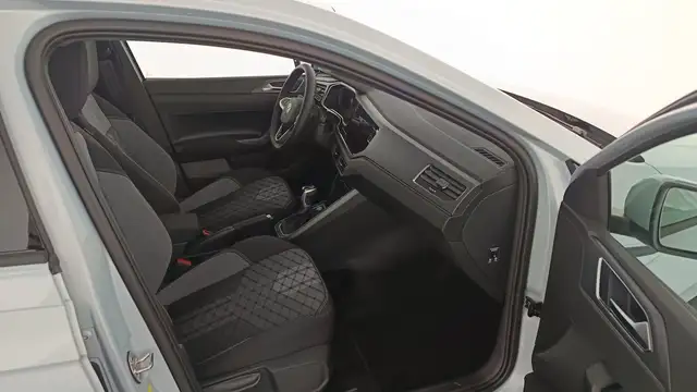 Volkswagen Polo view 10