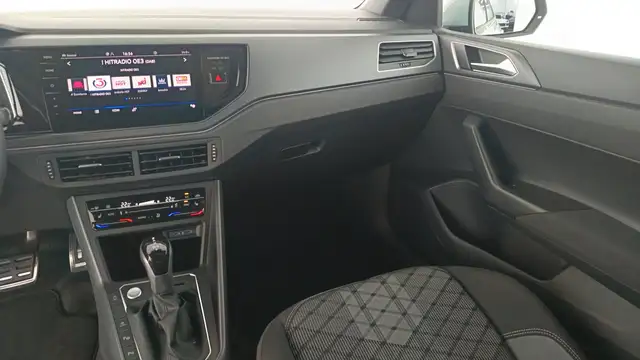 Volkswagen Polo view 13