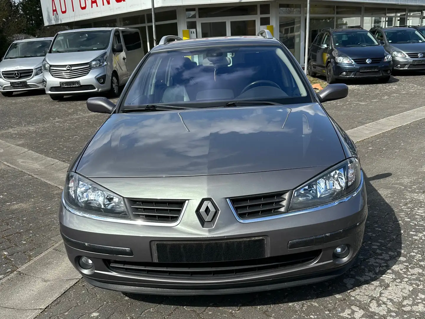 Renault Laguna Grandtour 2.0 16V Authentique Šedá - 1