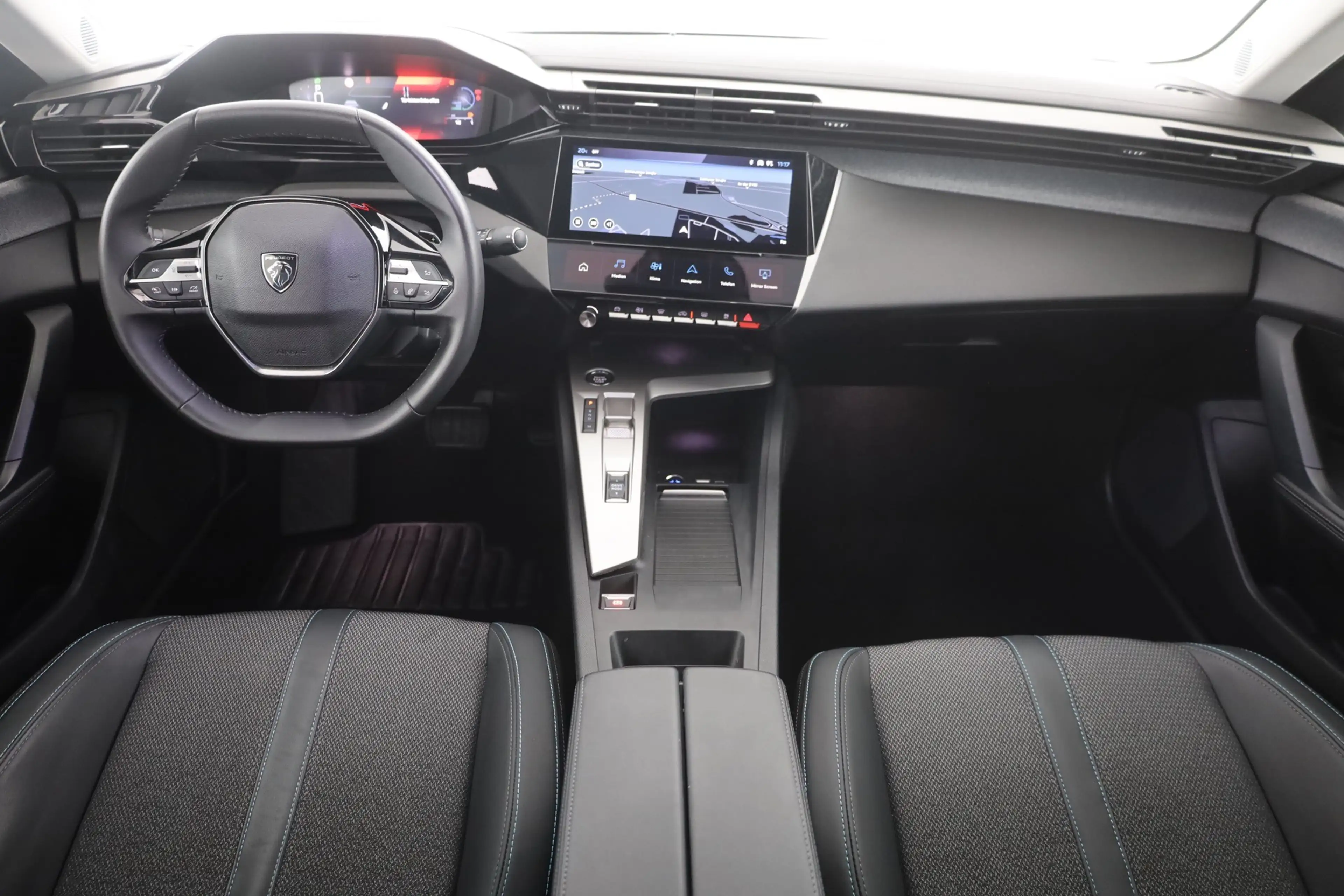 Peugeot 408 1.2 Hybrid 145 Aut. LED ACC Navi — photo 9